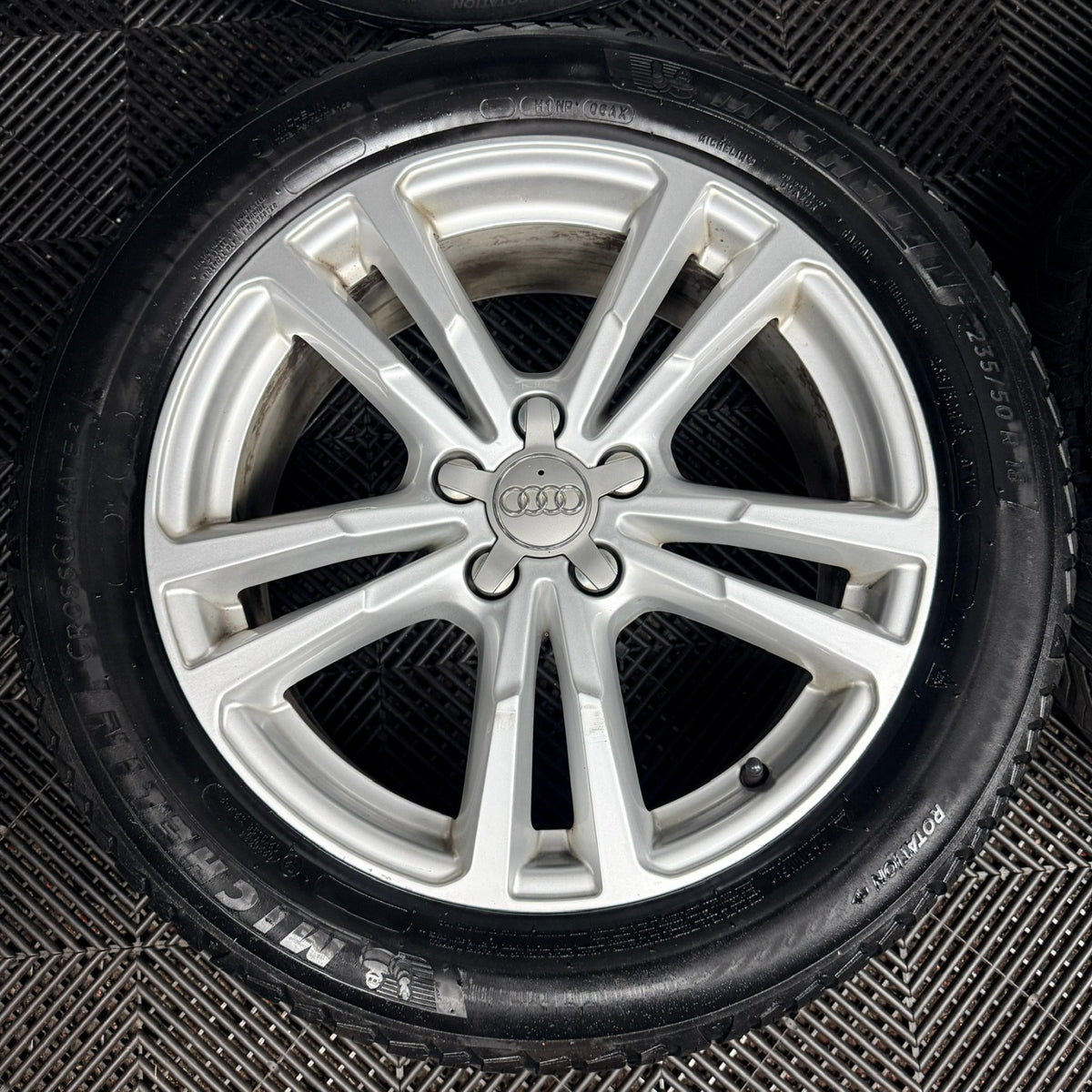 18'' Audi Q3 S Line 5 Double Spoke Facelift Alloy Wheels Tyres Alloys Genuine
