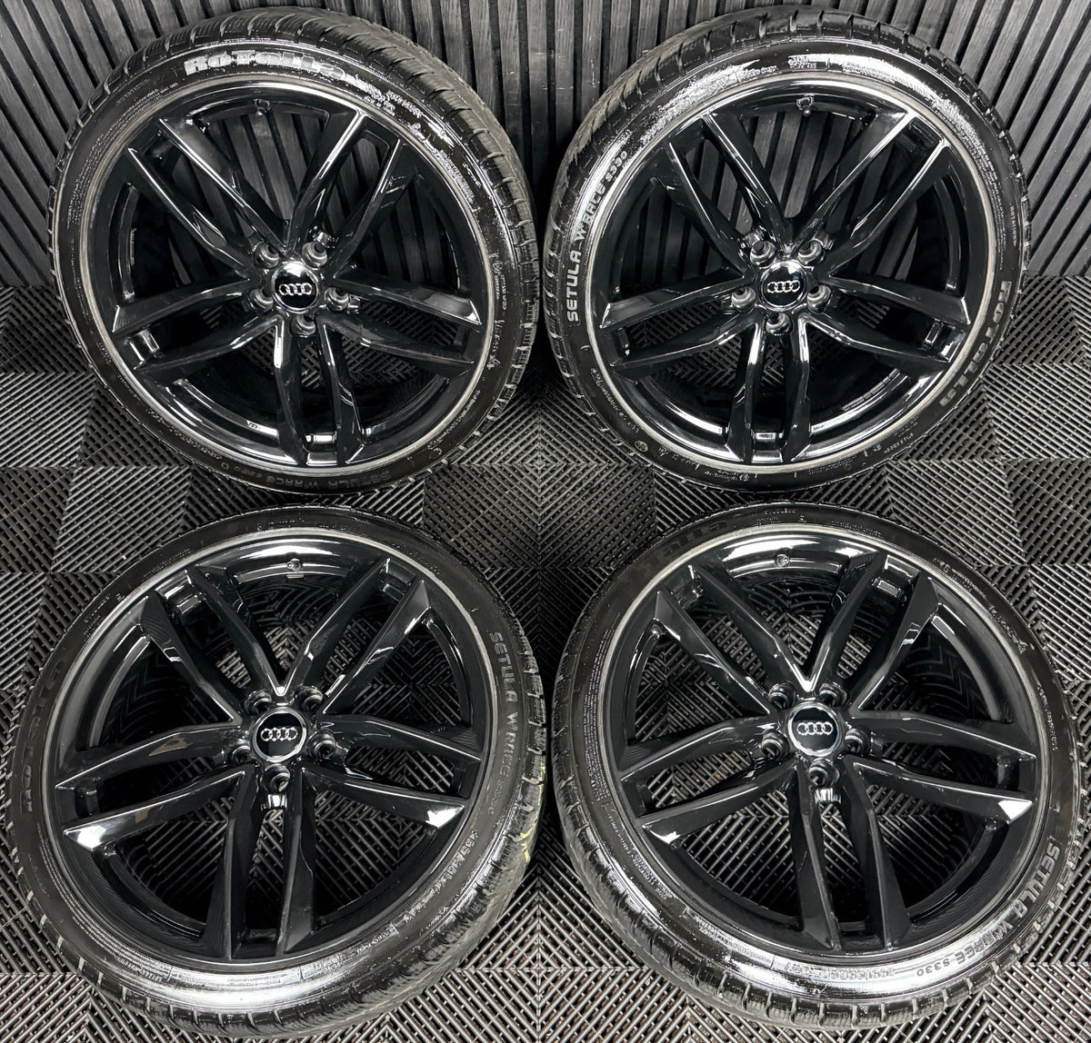 20'' Audi A6 C7 S Line Black Edition Alloy Wheel Winter Tyres 4G9601025M Genuine