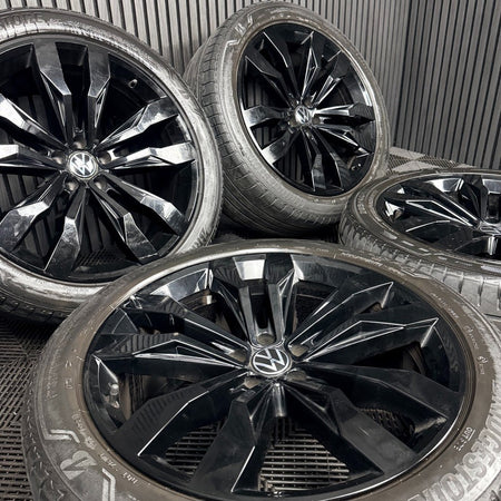 21'' VW Touareg Suzuka Black R Line Alloy Wheels Tyres Q7 760601025D Genuine
