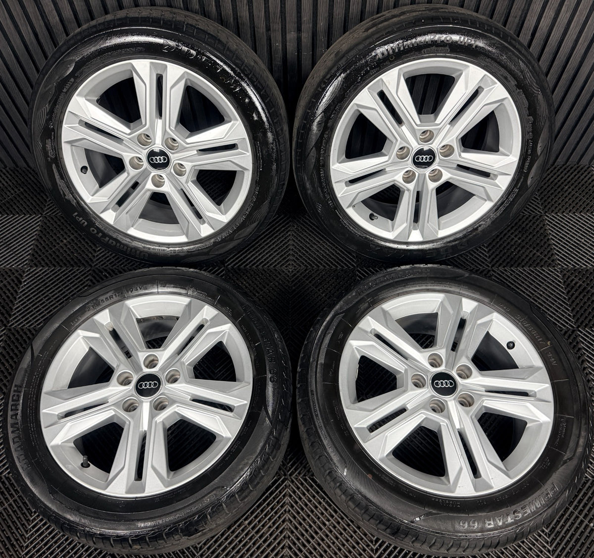 17'' Audi Q2 5 Double Spoke Alloy Wheels Tyres Alloys 81A601025AJ Genuine