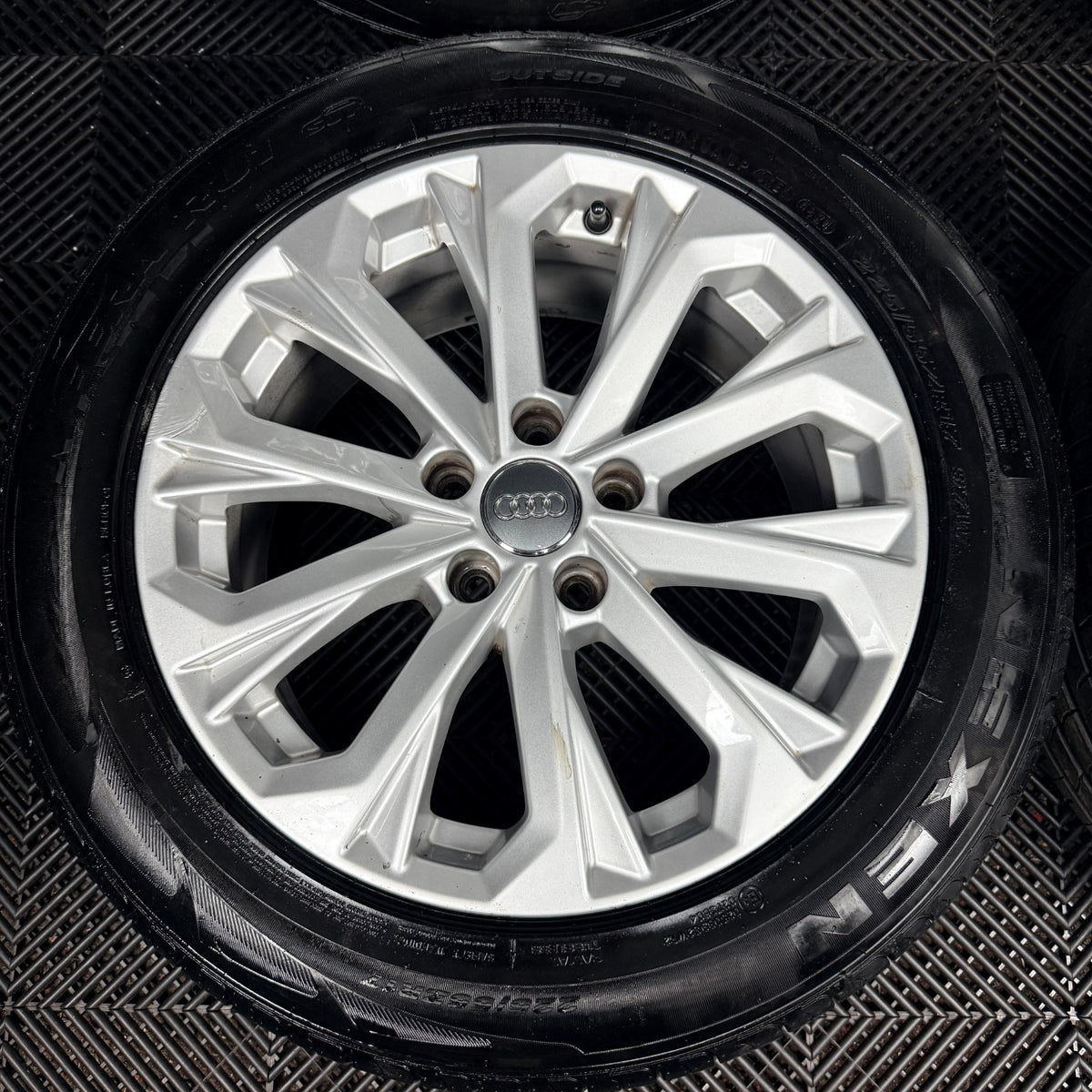 17'' Audi A4 A6 Silver B8 B9 C7 C6 Alloy Wheels Alloys Tyres 8W0601025L Genuine