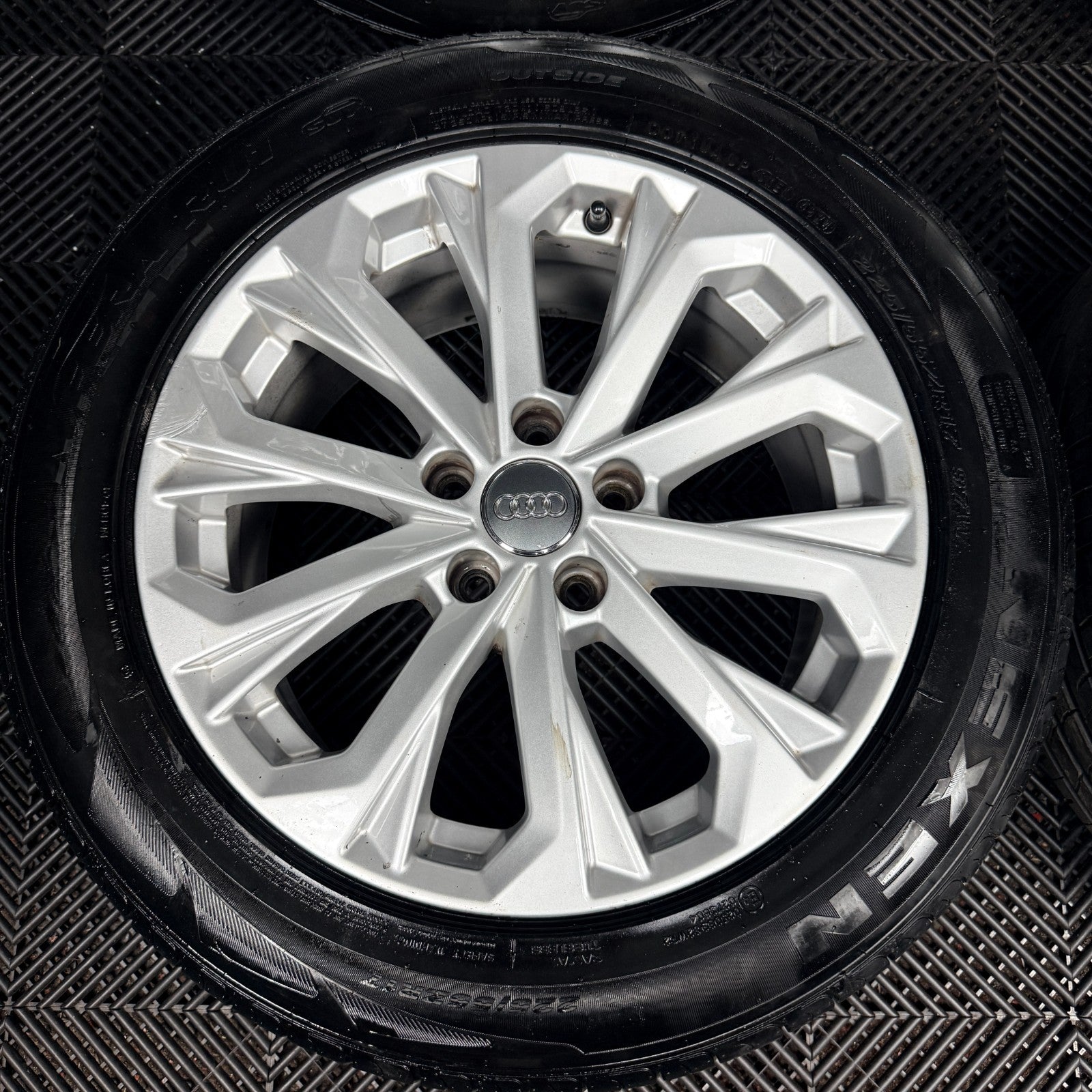 17'' Audi A4 A6 Silver B8 B9 C7 C6 Alloy Wheels Alloys Tyres 8W0601025L Genuine