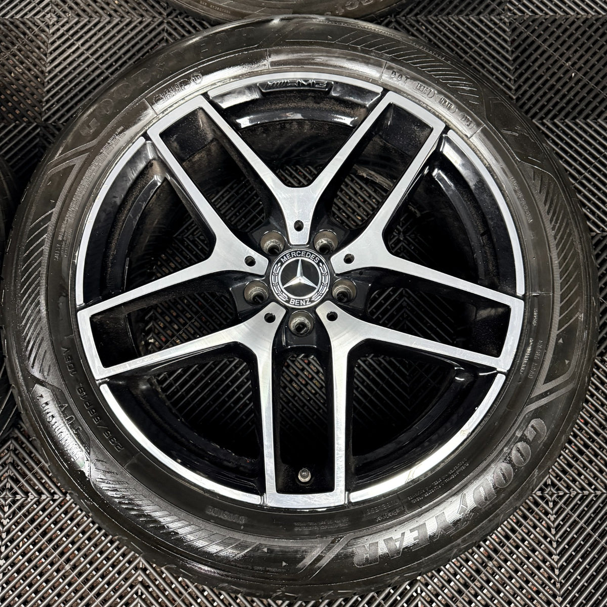 19'' Mercedes AMG GLC Black DC Sport Alloy Wheels Tyres Genuine A2534011800