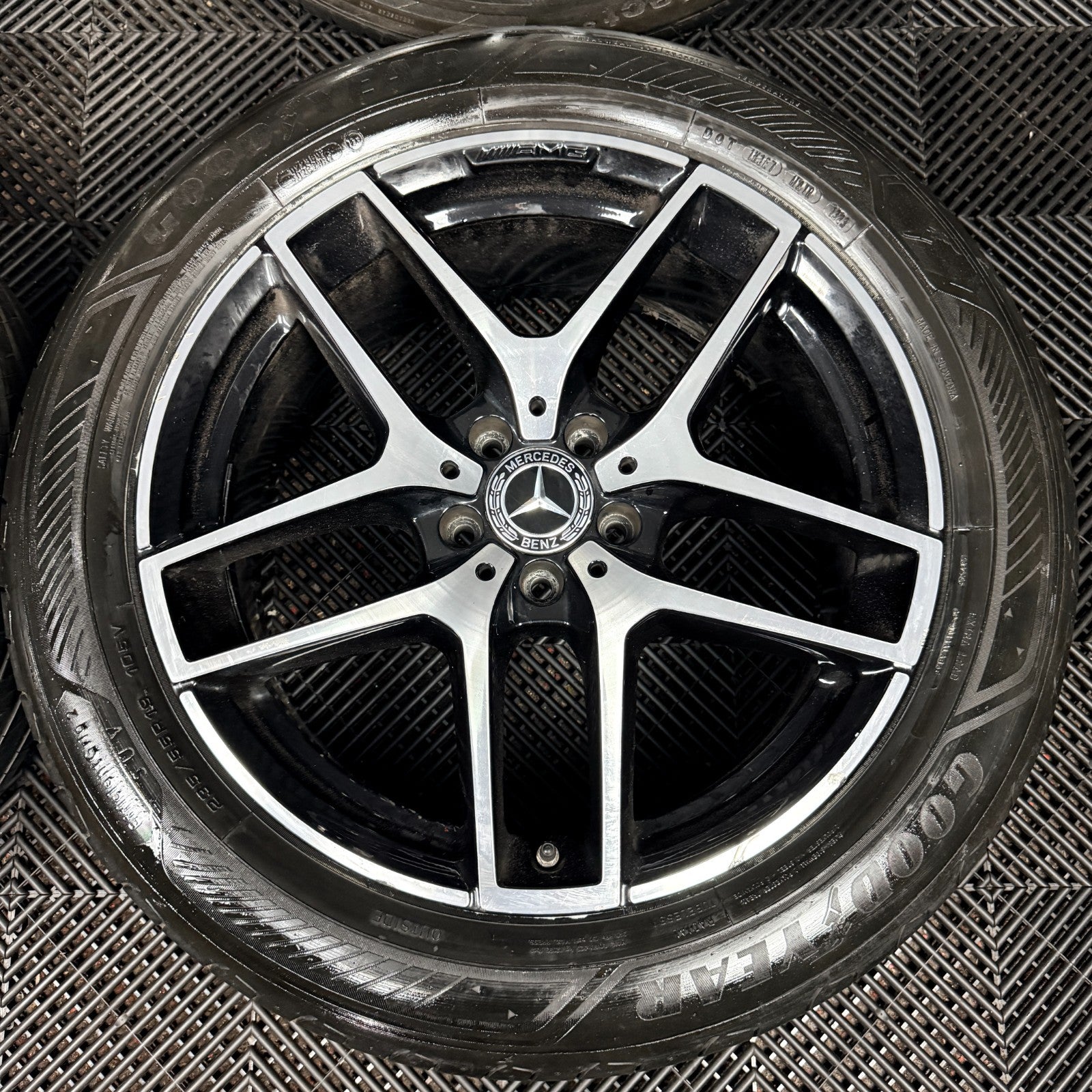 19'' Mercedes AMG GLC Black DC Sport Alloy Wheels Tyres Genuine A2534011800