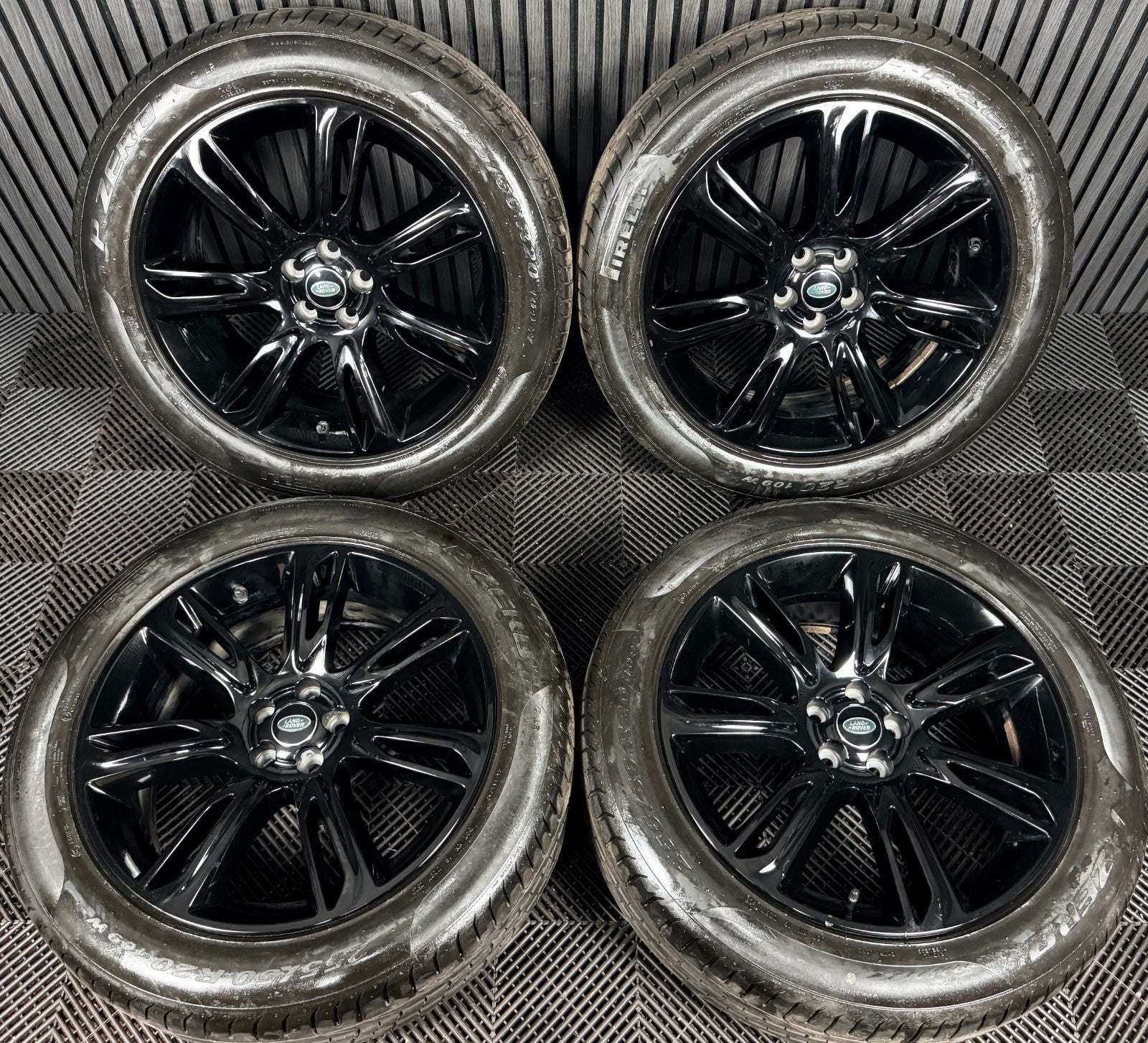 20'' Range Rover Velar 7014 Black Land Alloy Wheels Tyres J8A2-1007-FA Genuine