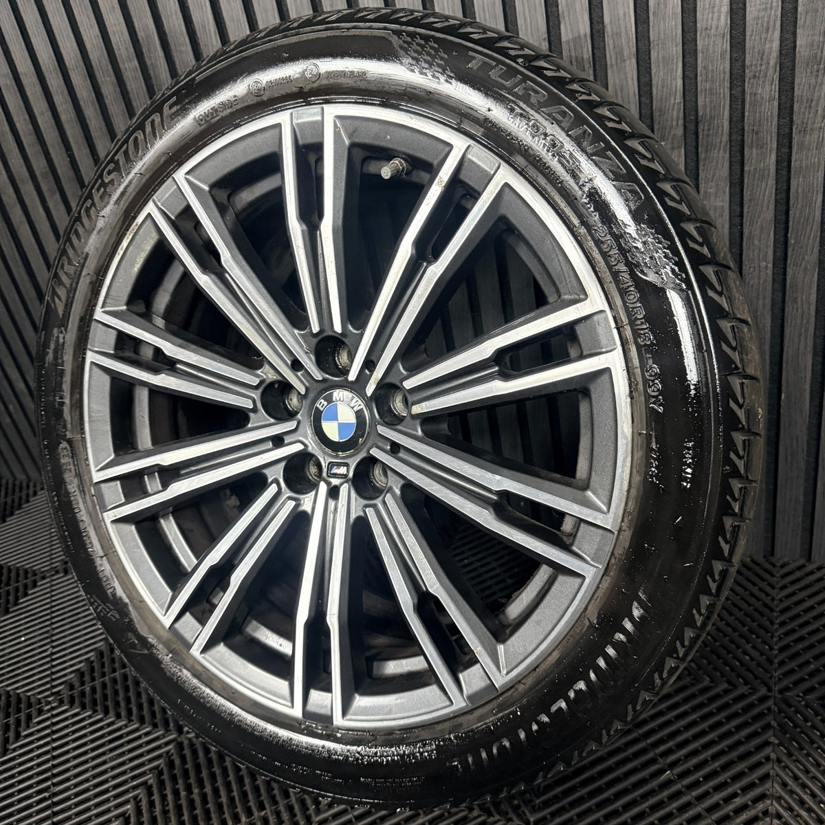 1X 18'' BMW 3 Series 790 M Sport Grey DC 4 G20 8089891 Alloy Wheel Rear Genuine