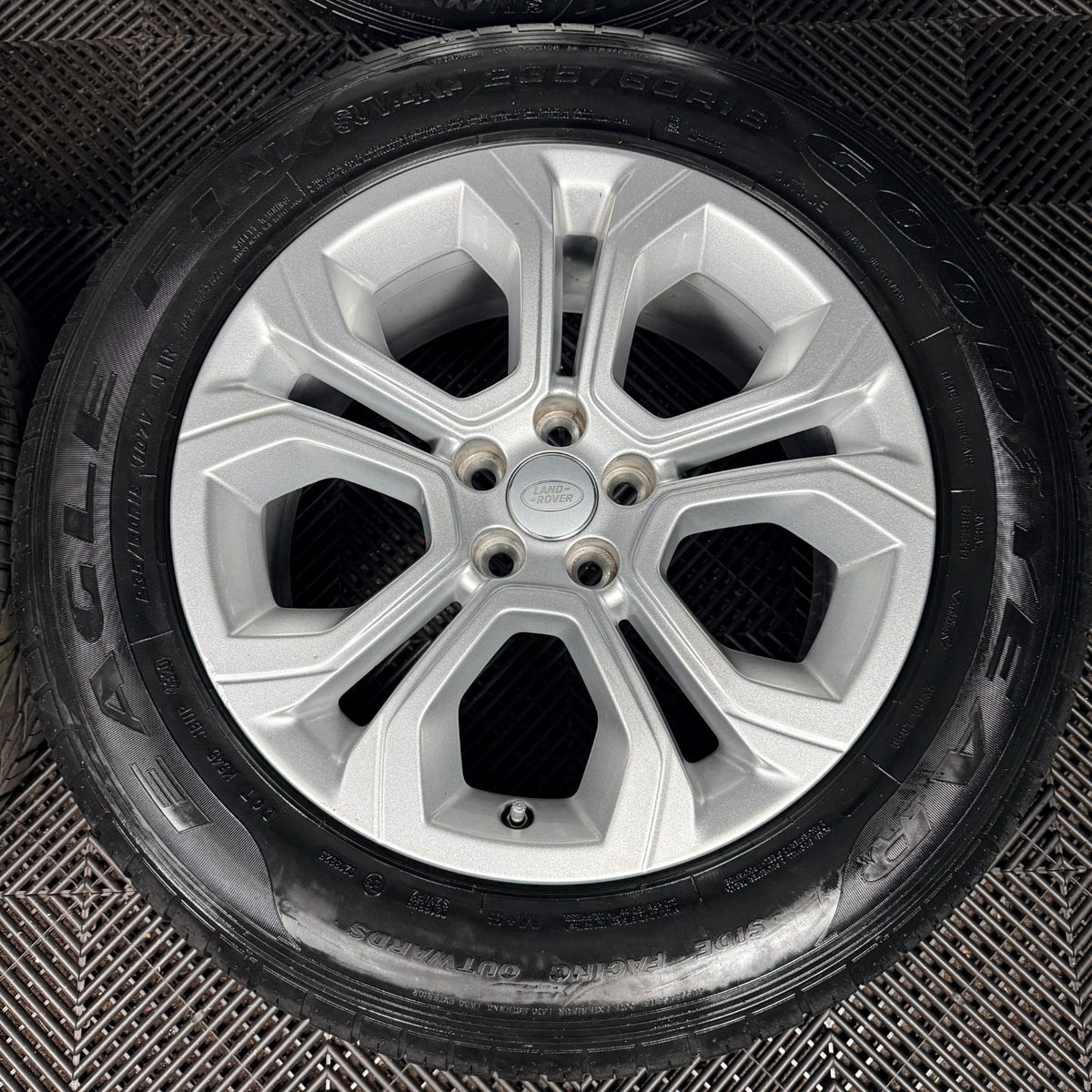 18'' Range Rover Evoque Silver Discovery Sport Land Alloy Wheels Tyres Genuine
