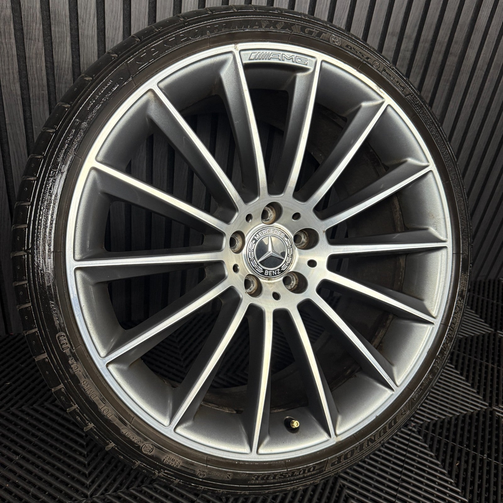 1X 20" GENUINE AMG MERCEDES CLS CLASS GREY DC ALLOY WHEEL W257 REAR A2574012000