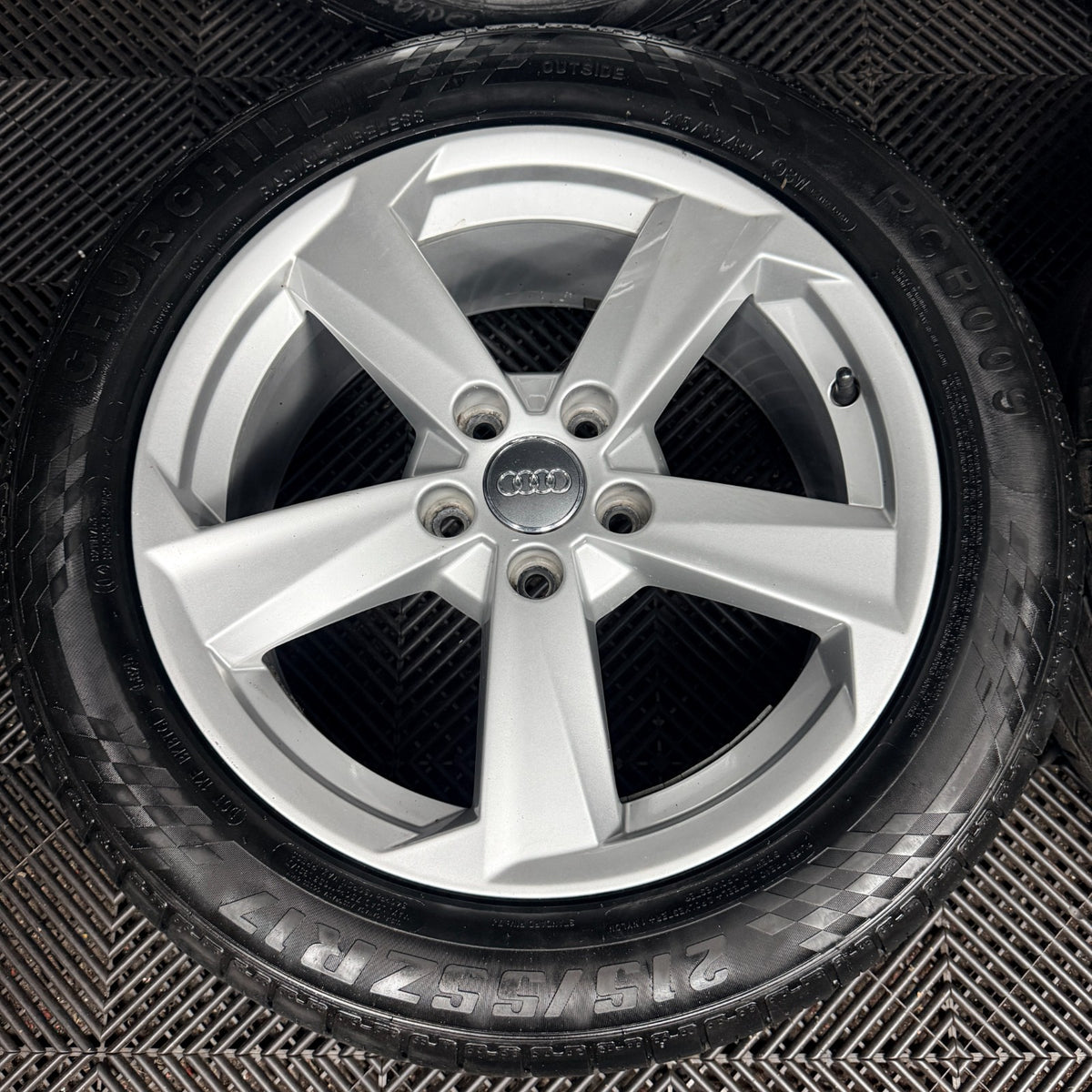 17'' Audi Q2 5 Spoke Alloy Wheels Tyres Alloys 81A601025B Genuine