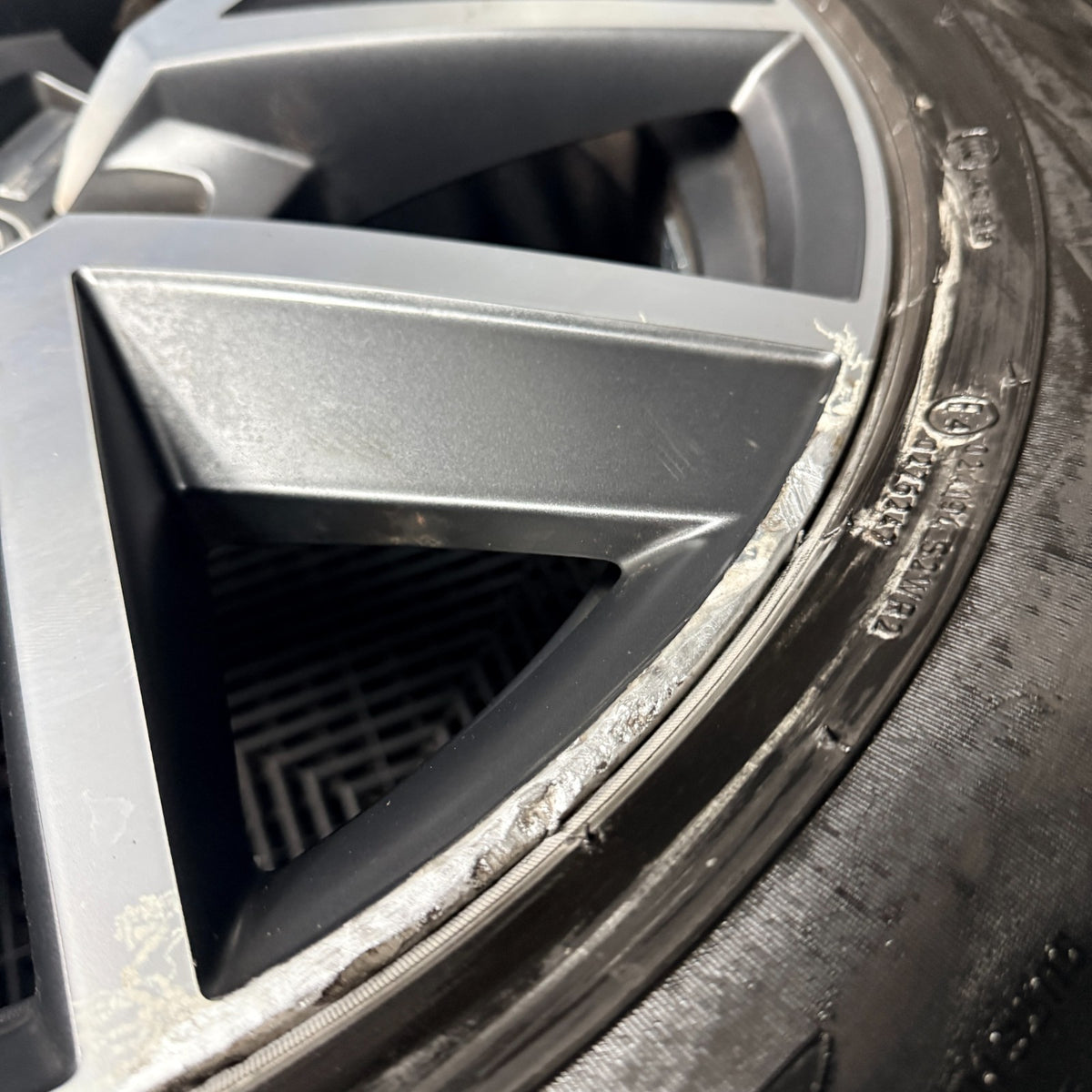 20'' VW Touareg Braga Alloy Wheels Alloys Tyres Q7 5X112 760601025R Genuine