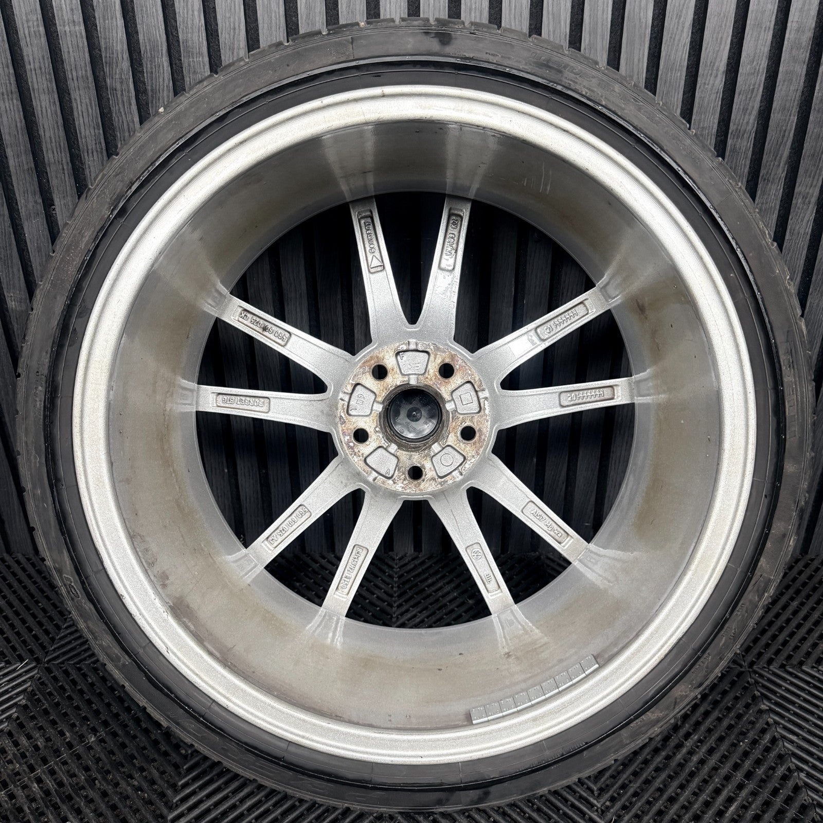1X 19'' VW Golf R Pretoria Silver GTI MK7 Alloy Wheel Tyre 5G0601025AJ Genuine