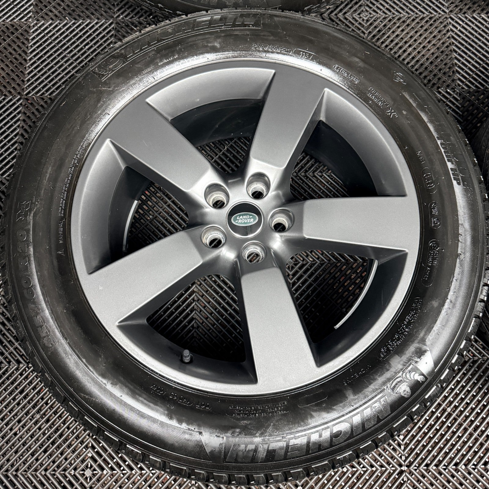 20'' Land Rover Defender 5 Spoke Grey 5098 Alloy Wheels Tyres Alloys Genuine