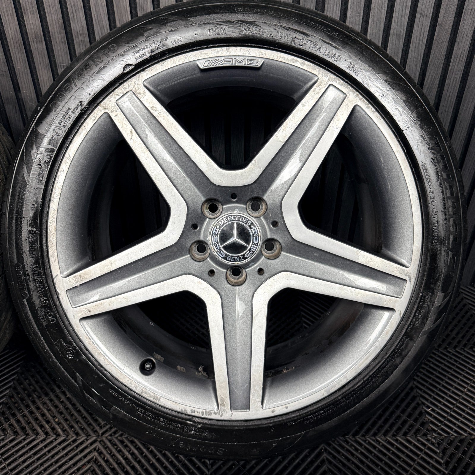 19'' AMG Mercedes GLA Silver 5 Spoke Wheels Tyres Alloys A156401600 Genuine