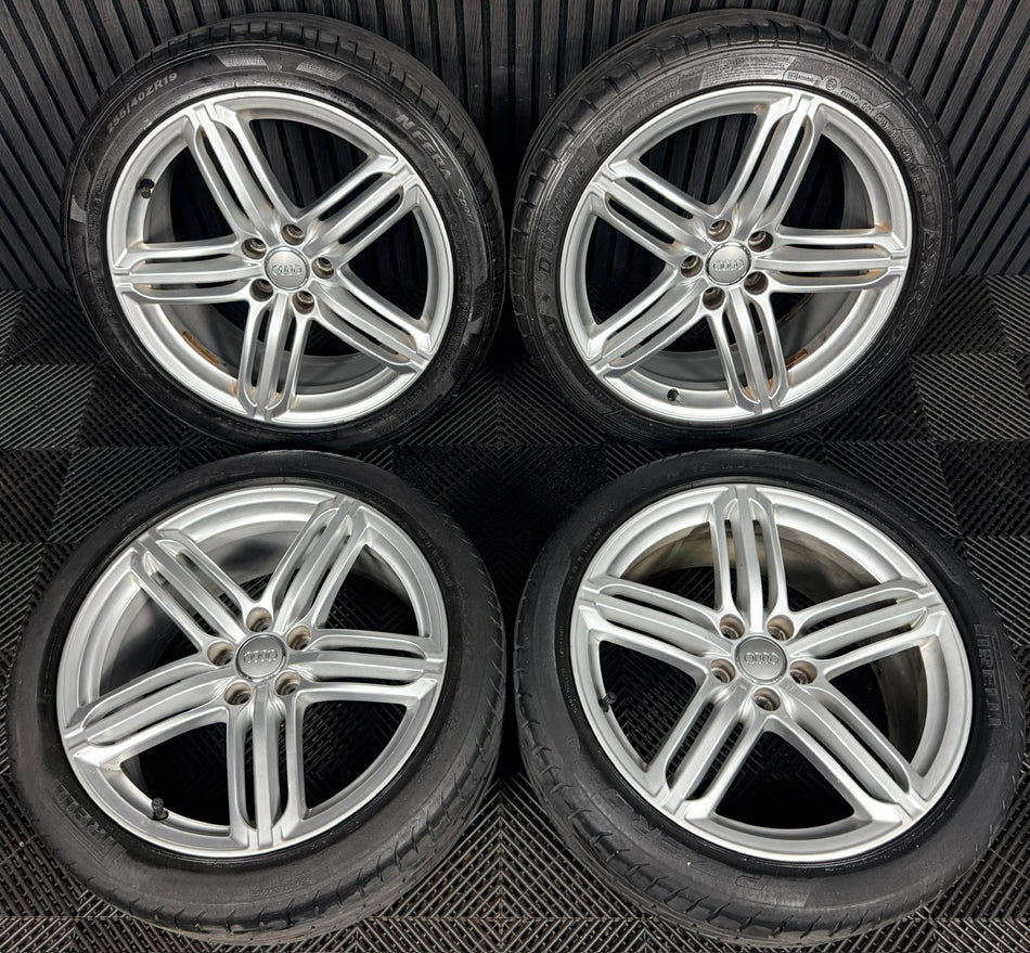 19'' Audi Q3 S Line 5 Triple Segment Wheels Tyres Alloys 8U0601025AC Genuine