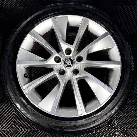 18'' Skoda Karoq Alloy Wheels Tyres Silver DC MK2 57A601025L 5X112 Genuine