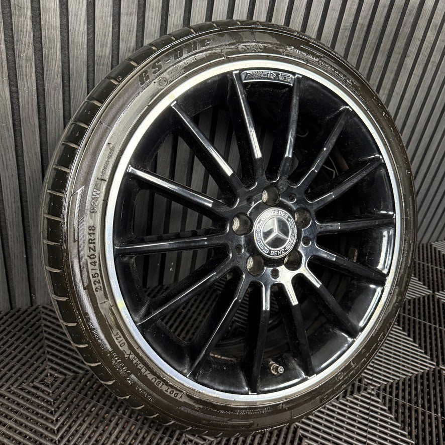 1X 18'' GENUINE AMG MERCEDES A CLASS CLA W176 BLACK ALLOY WHEEL TYRE A1764010200