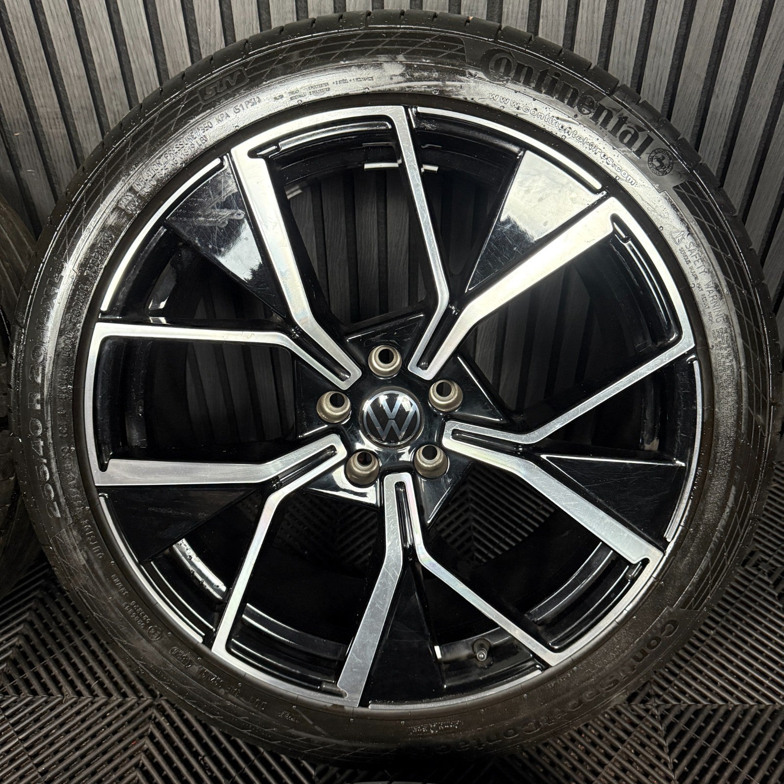 20" GENUINE VW TIGUAN R LINE LEEDS BLACK DC ALLOY WHEELS TYRES ALLOYS 571601025F