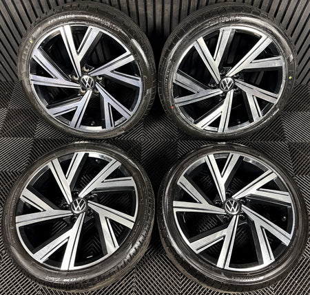 18" VW Golf GTD Mk8 R Line GT GTI Bergamo Wheels Tyres Alloys 5H0601025M Genuine