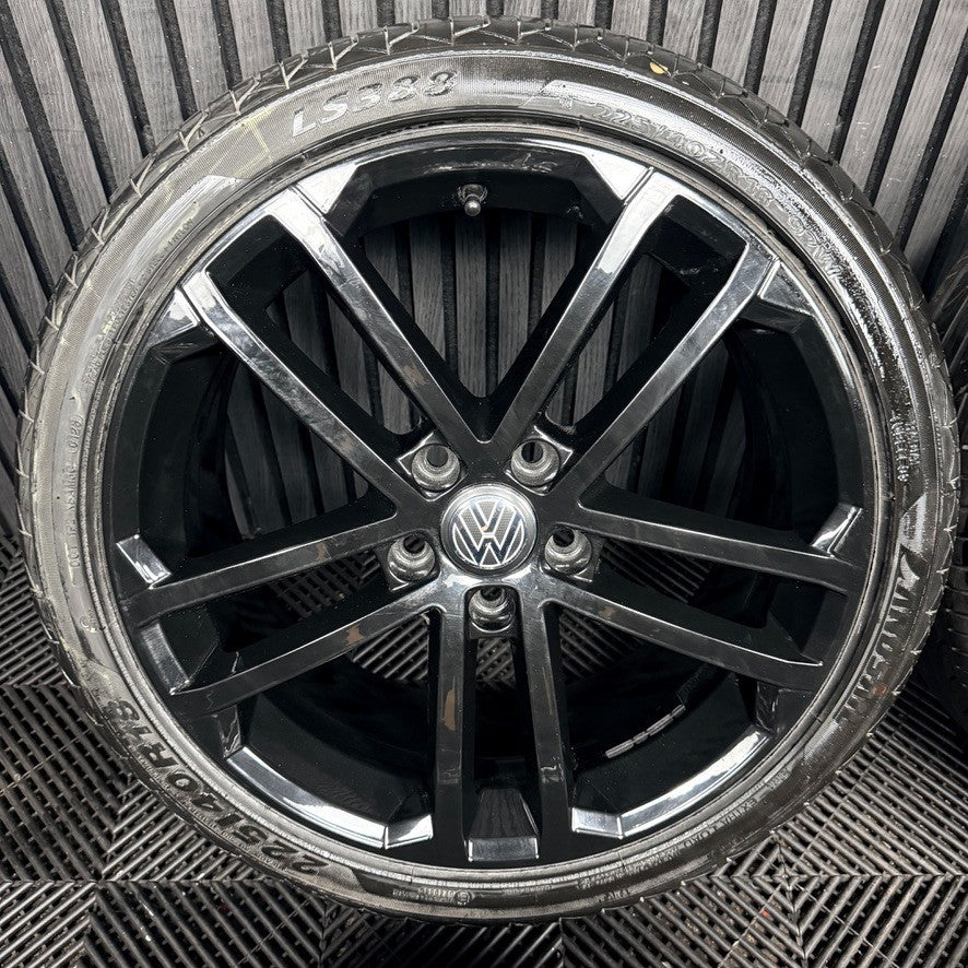 18" VW Golf Nogaro Black GTD GTI GT Mk7 Alloy Wheel Tyres 5G0601025AQ Genuine