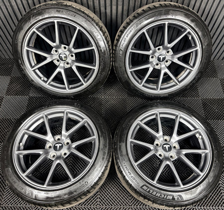 18'' Tesla Model 3 Grey Alloys Wheels Tyres 5X114.3 1044261-00-A Genuine