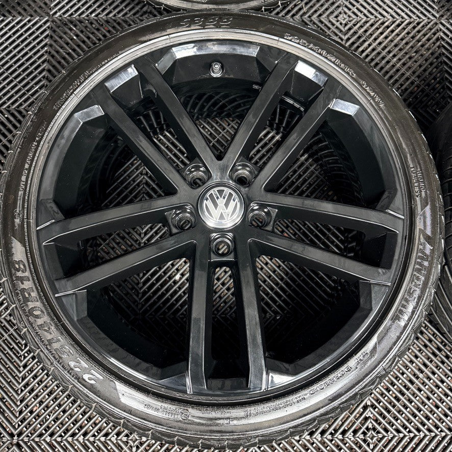 18" VW Golf Nogaro Black GTD GTI GT Mk7 Alloy Wheel Tyres 5G0601025AQ Genuine