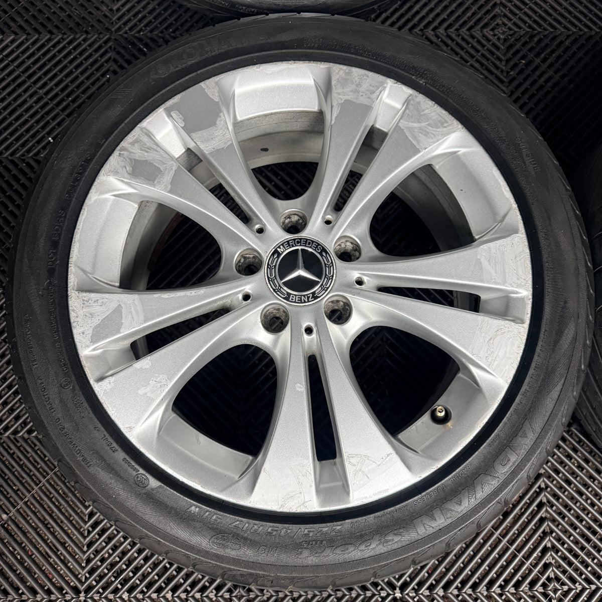 17'' Mercedes A Class Cla B Wheels Tyres Alloys W176 W216 A2464010800 Genuine