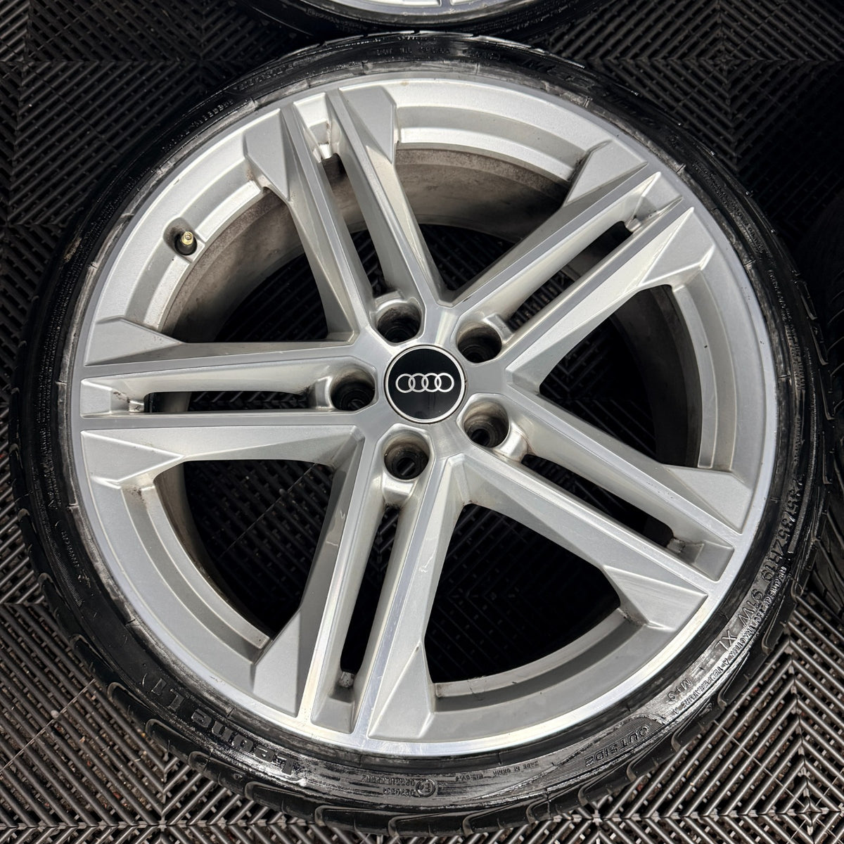 19'' Audi A3 A4 S Line Wheels Alloys Tyres 80A601025G Genuine