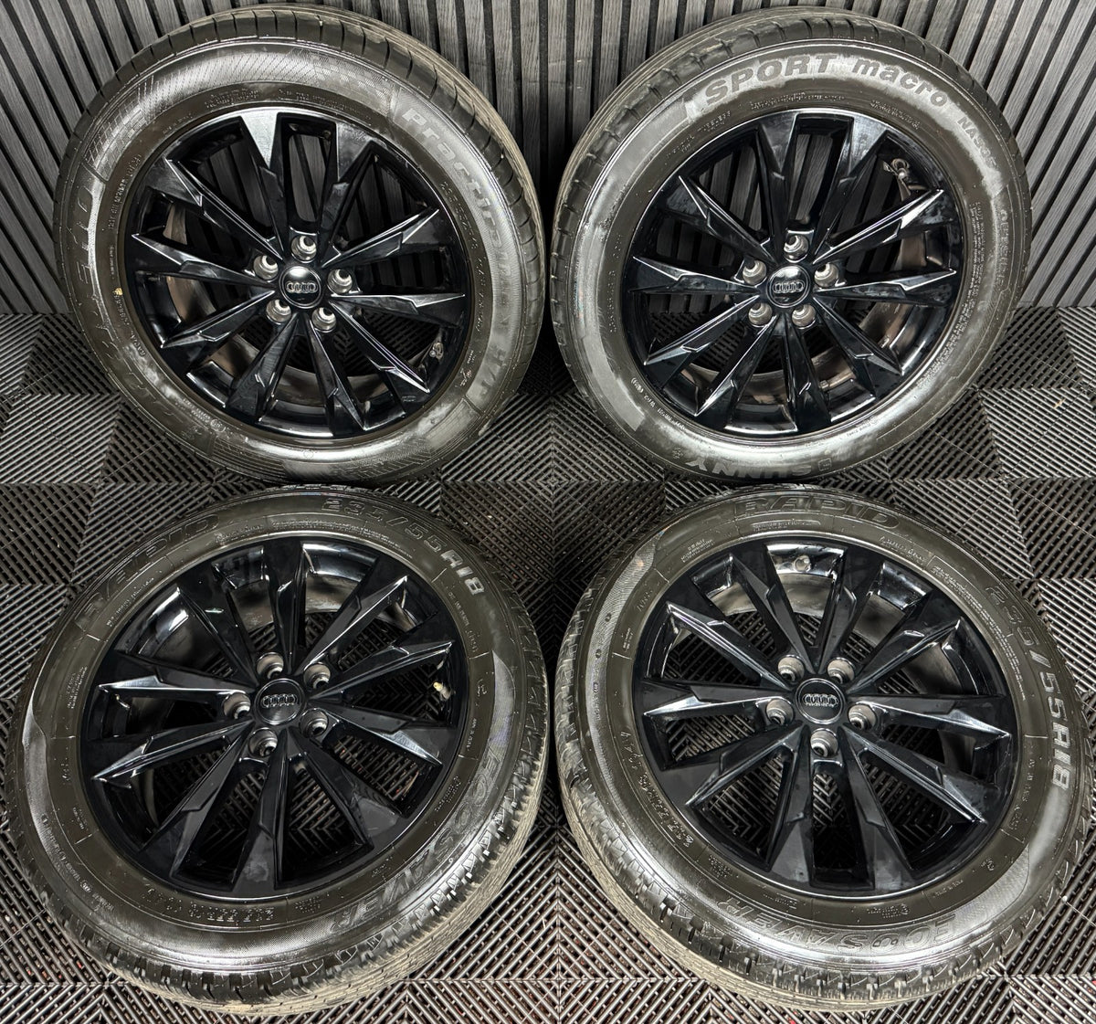 18'' GENUINE AUDI Q3 10 SPOKE ALLOY WHEELS TYRE ALLOYS 83A601025G