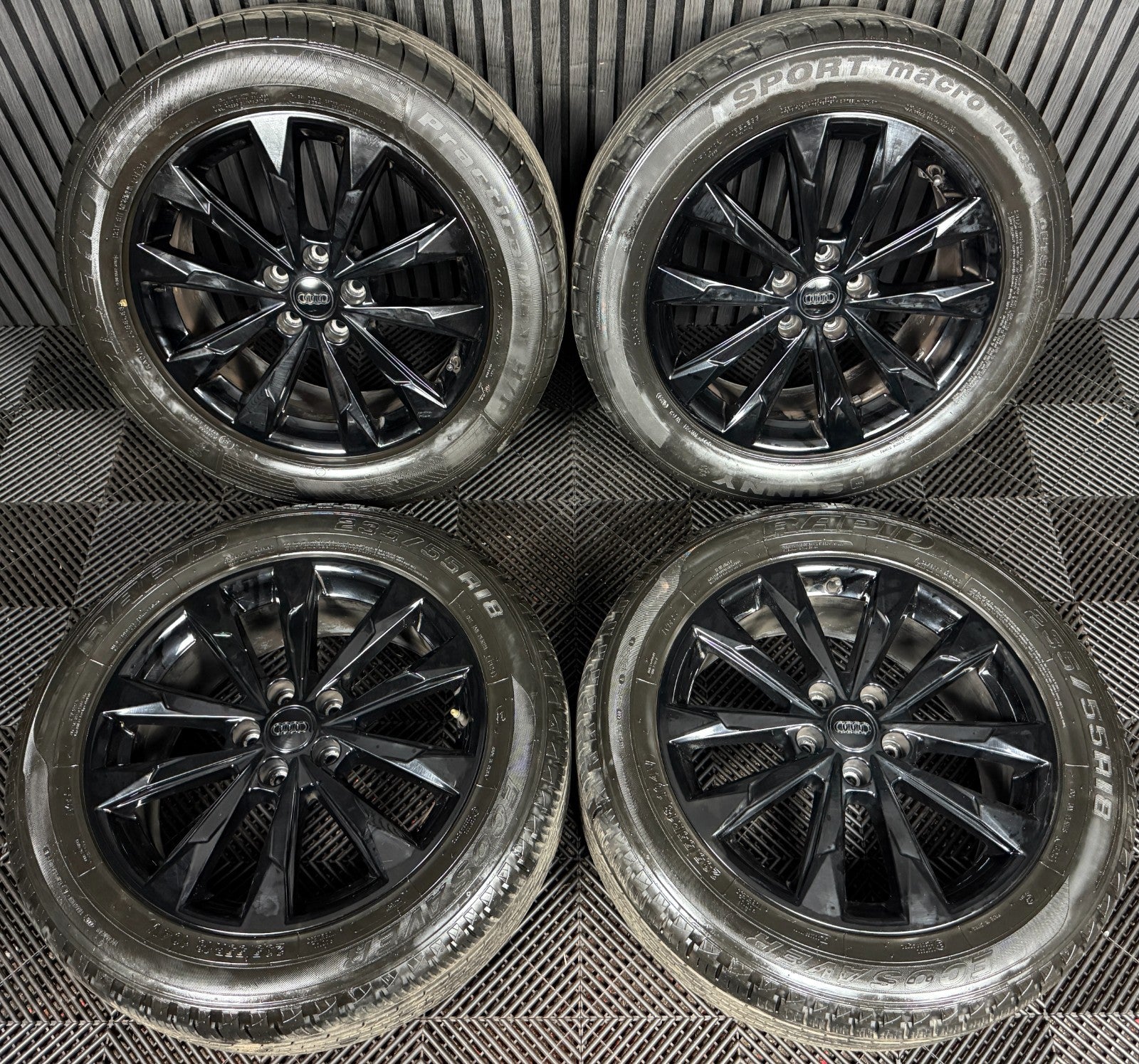 18'' GENUINE AUDI Q3 10 SPOKE ALLOY WHEELS TYRE ALLOYS 83A601025G
