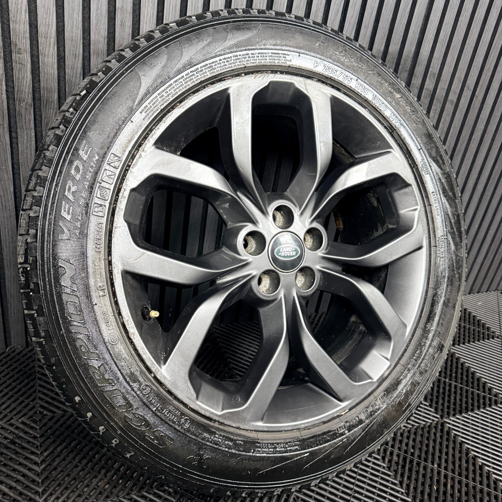 1X 19'' Land Rover Discovery Sport Evoque Grey Alloy Wheel Tyre Genuine
