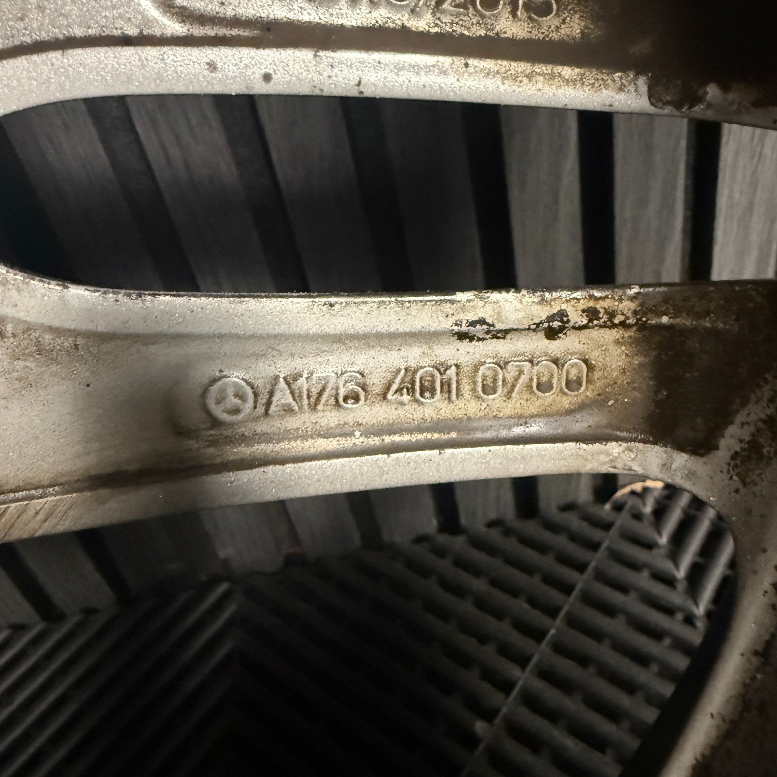 1X 18'' GENUINE AMG MERCEDES A B CLASS CLA GREY DC ALLOY WHEEL TYRE A1764010700