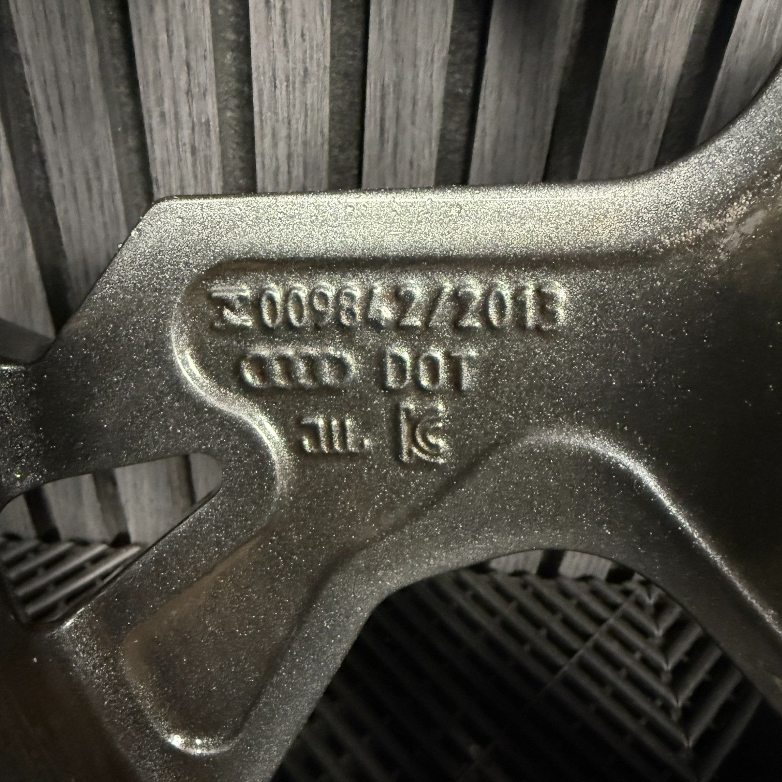 1X 18'' GENUINE AUDI A3 GREY DC ALLOY WHEEL TYRE 8Y0601025H SINGLE SPARE