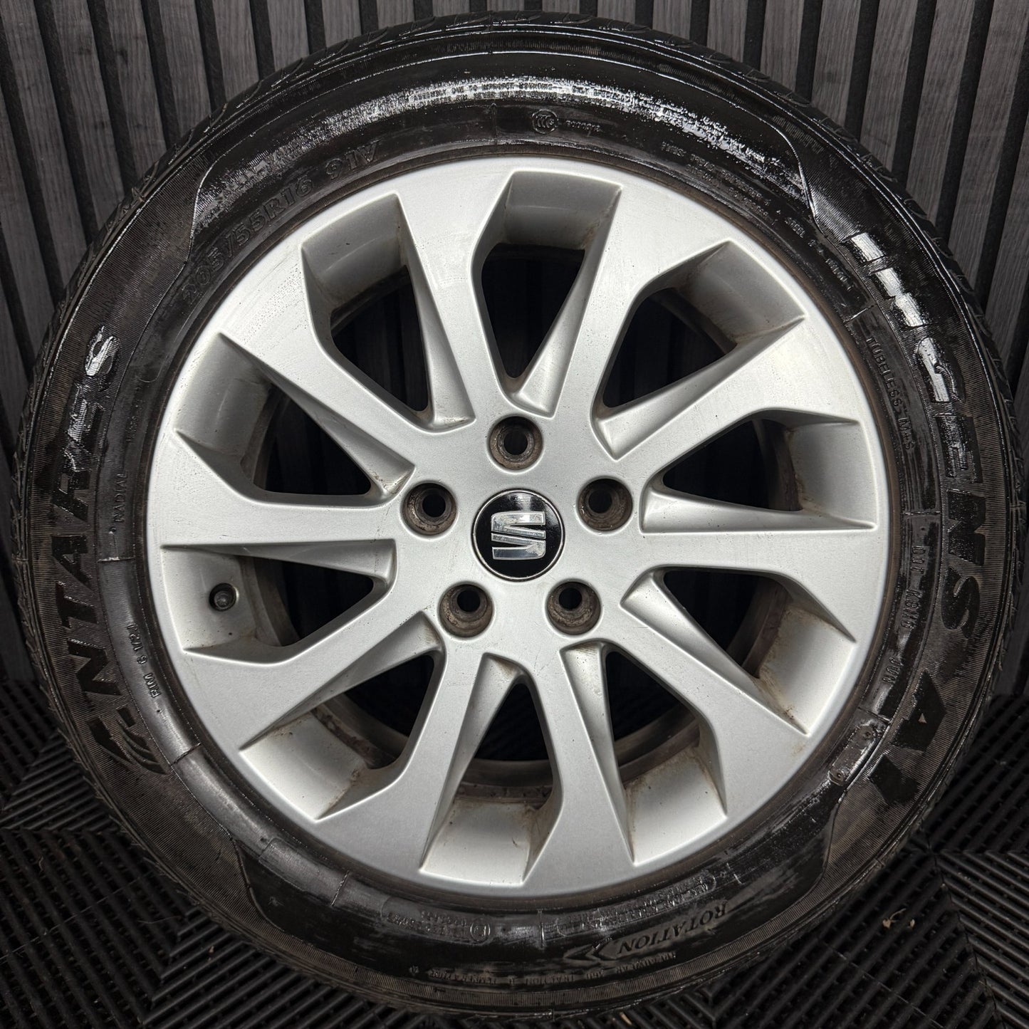 1X 16'' GENUINE SEAT LEON MK3 ALLOY WHEEL TYRE SPARE SINGLE 5F0601025A