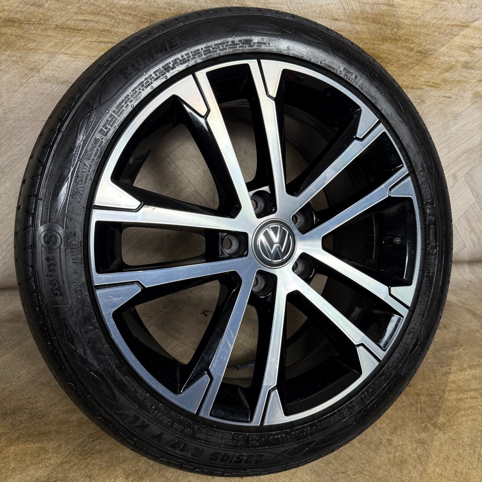 1X 17'' GENUINE VW GOLF GT SINGAPORE GTD GTI MK7 ALLOY WHEEL TYRE 5G0601025AK