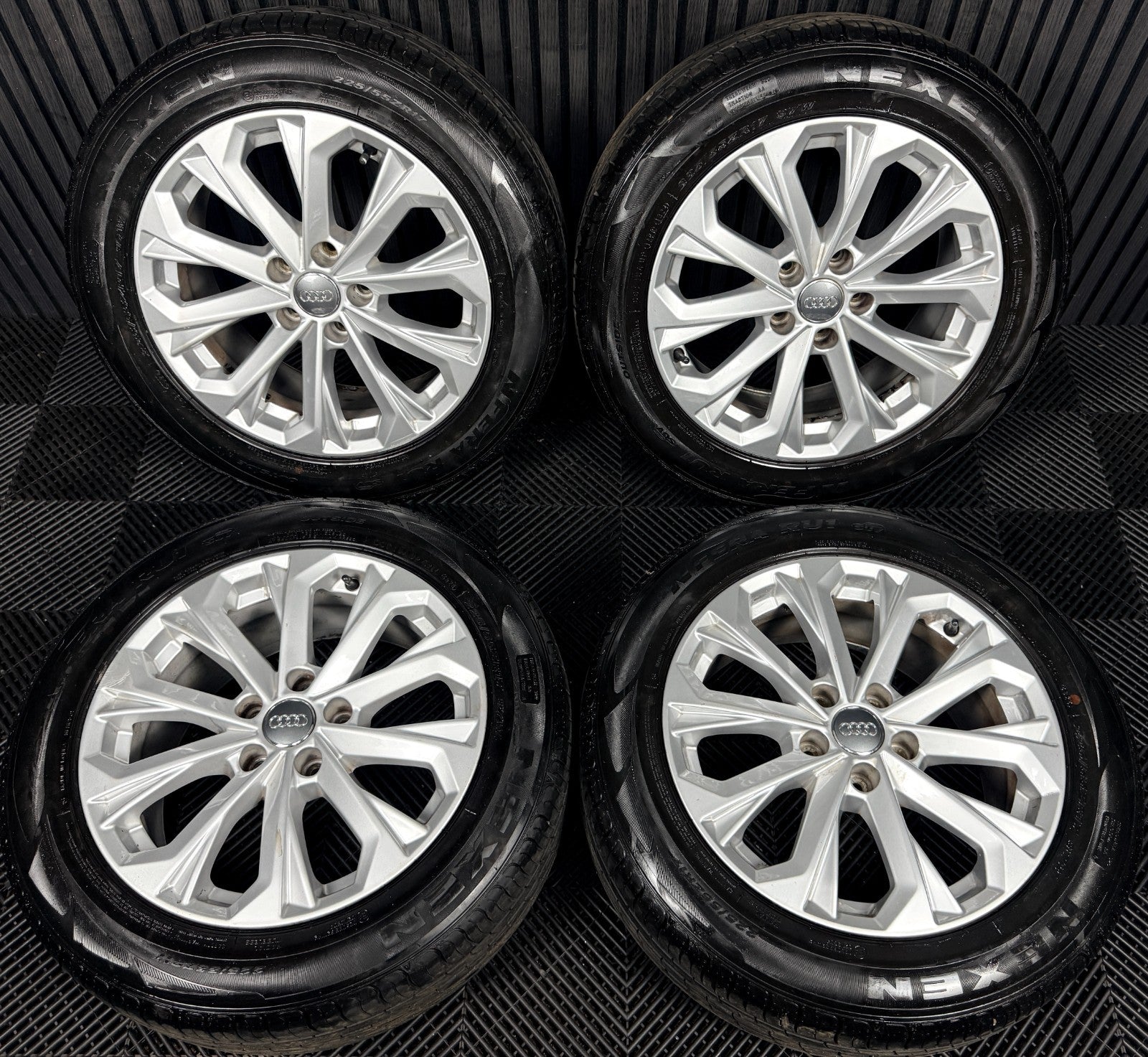 17'' Audi A4 A6 Silver B8 B9 C7 C6 Alloy Wheels Alloys Tyres 8W0601025L Genuine