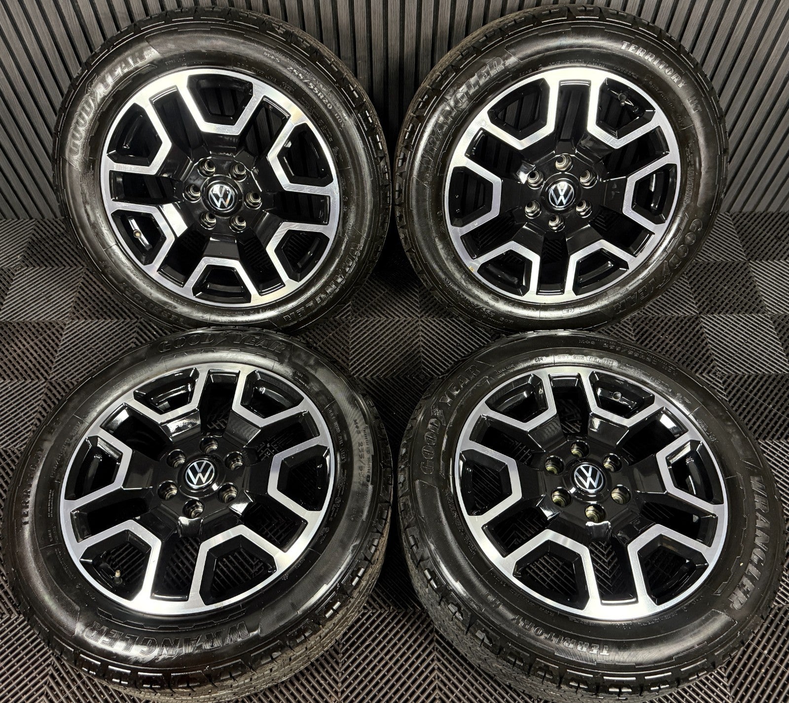20'' Vw Amarok II 2024 Alloy Wheels Pan Americana Alloys N1XC-1007-C1B Genuine