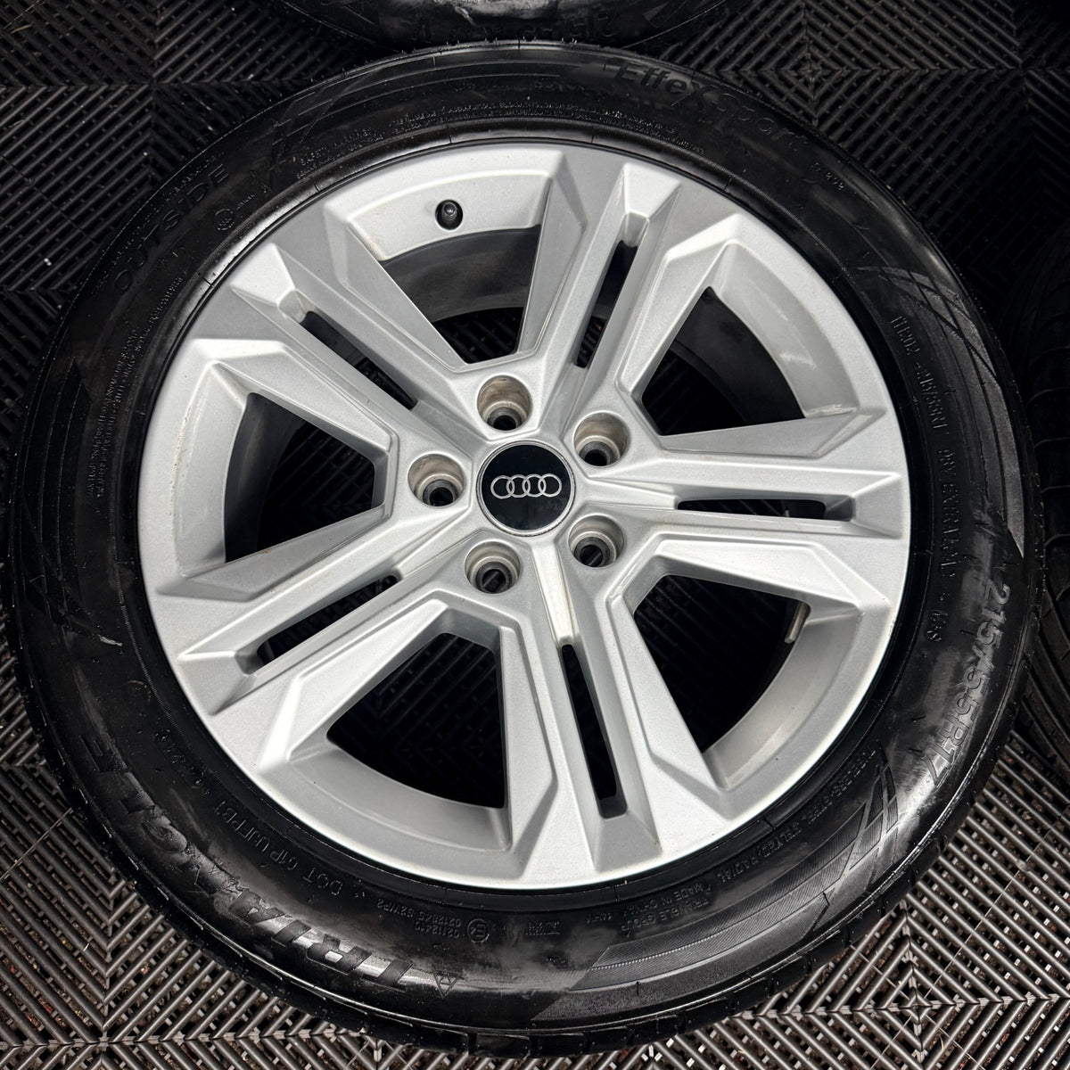 17'' Audi Q2 5 Double Spoke Alloy Wheels Tyres Alloys 81A601025AJ Genuine