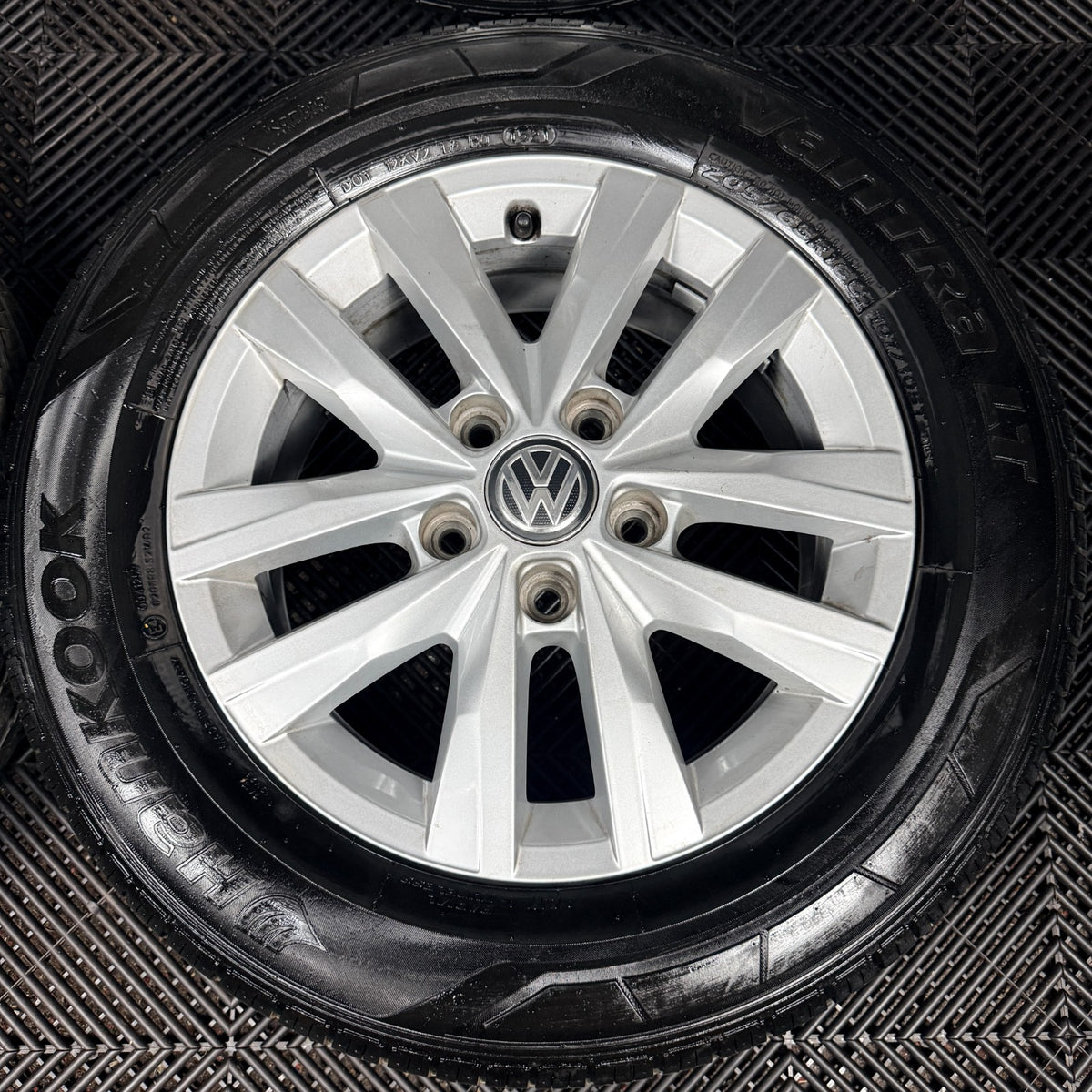 16'' VW Transporter T6 T6.1 T5 Caravelle Clayton Alloy Wheels Tyres Genuine