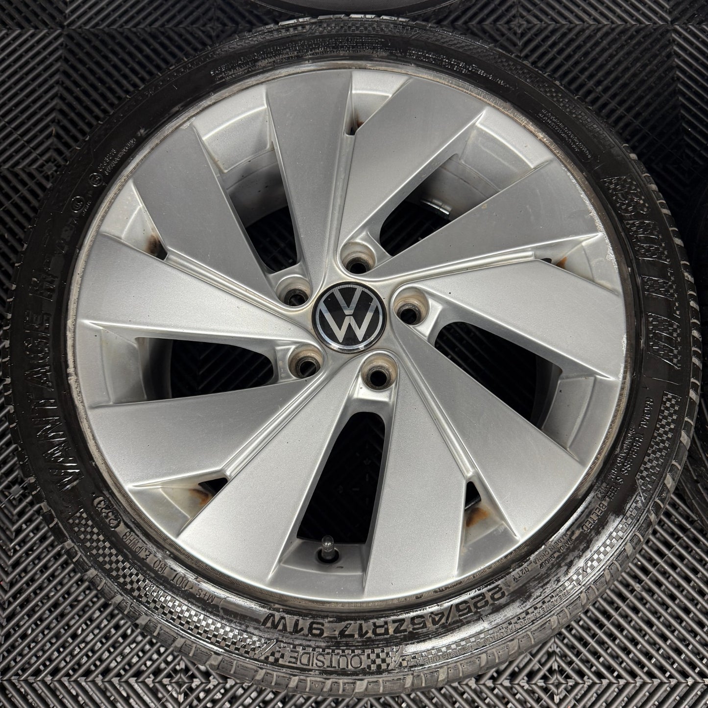 17'' GENUINE VW GOLF BELMONT MK8 MK7 MK6 ALLOY WHEELS TYRES ALLOYS 5H0601025C