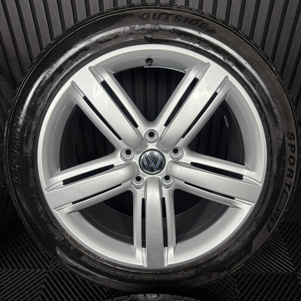 20'' GENUINE VW TOUAREG METROPOLITAN SILVER ALLOY WHEELS ALLOYS TYRES 7P6601025G