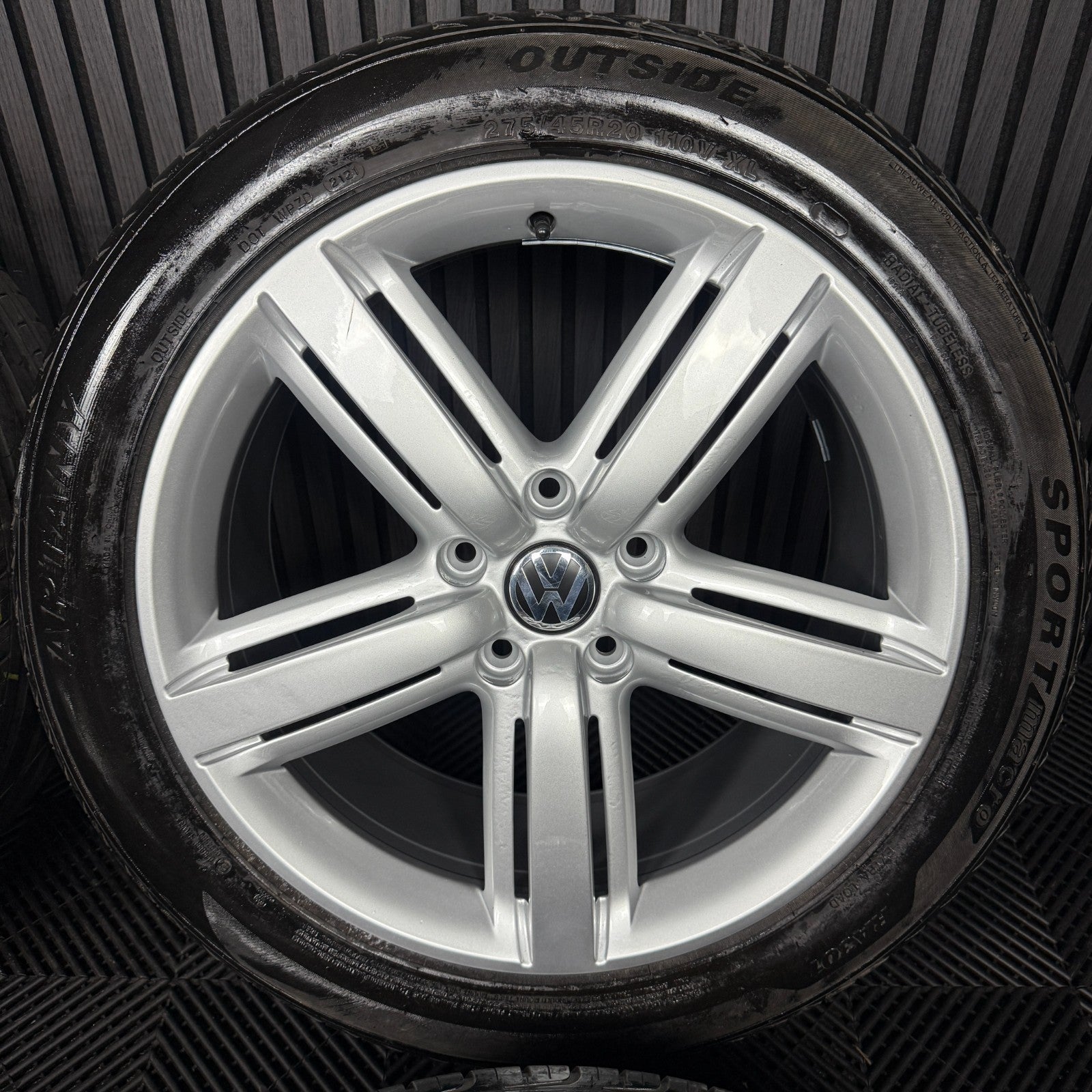 20'' GENUINE VW TOUAREG METROPOLITAN SILVER ALLOY WHEELS ALLOYS TYRES 7P6601025G