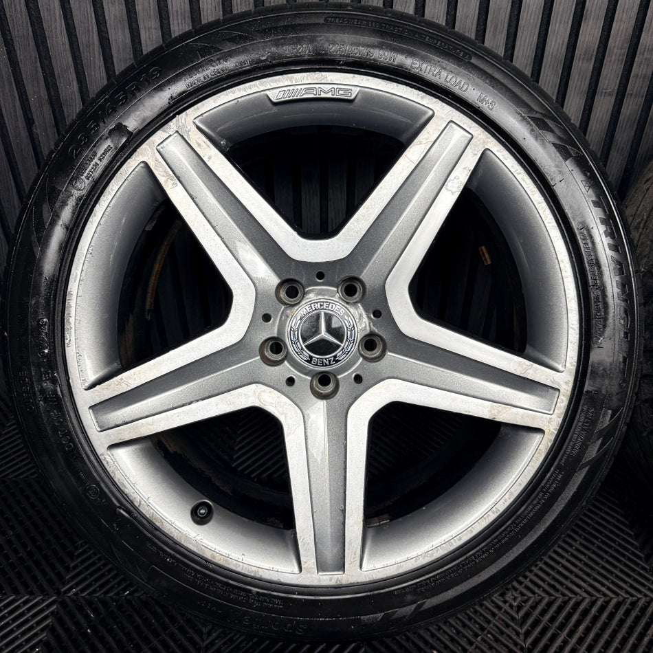 19'' AMG Mercedes GLA Silver 5 Spoke Wheels Tyres Alloys A156401600 Genuine