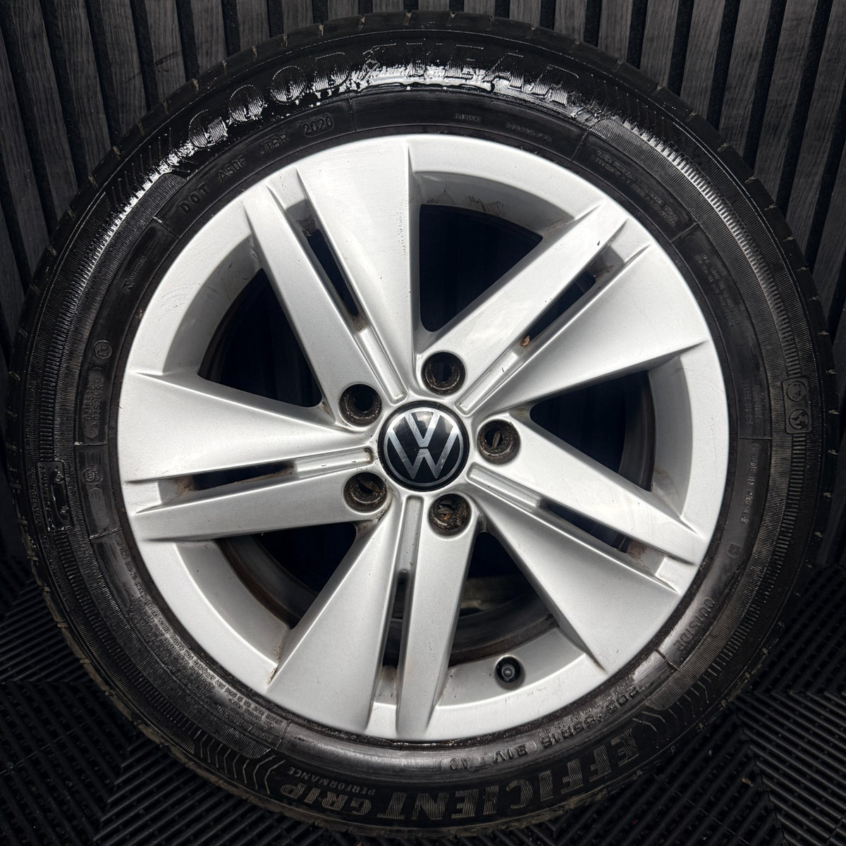 1X 16'' VW Golf MK8 Norfolk Alloy Wheel Tyre GT Single 5H0601025 Genuine