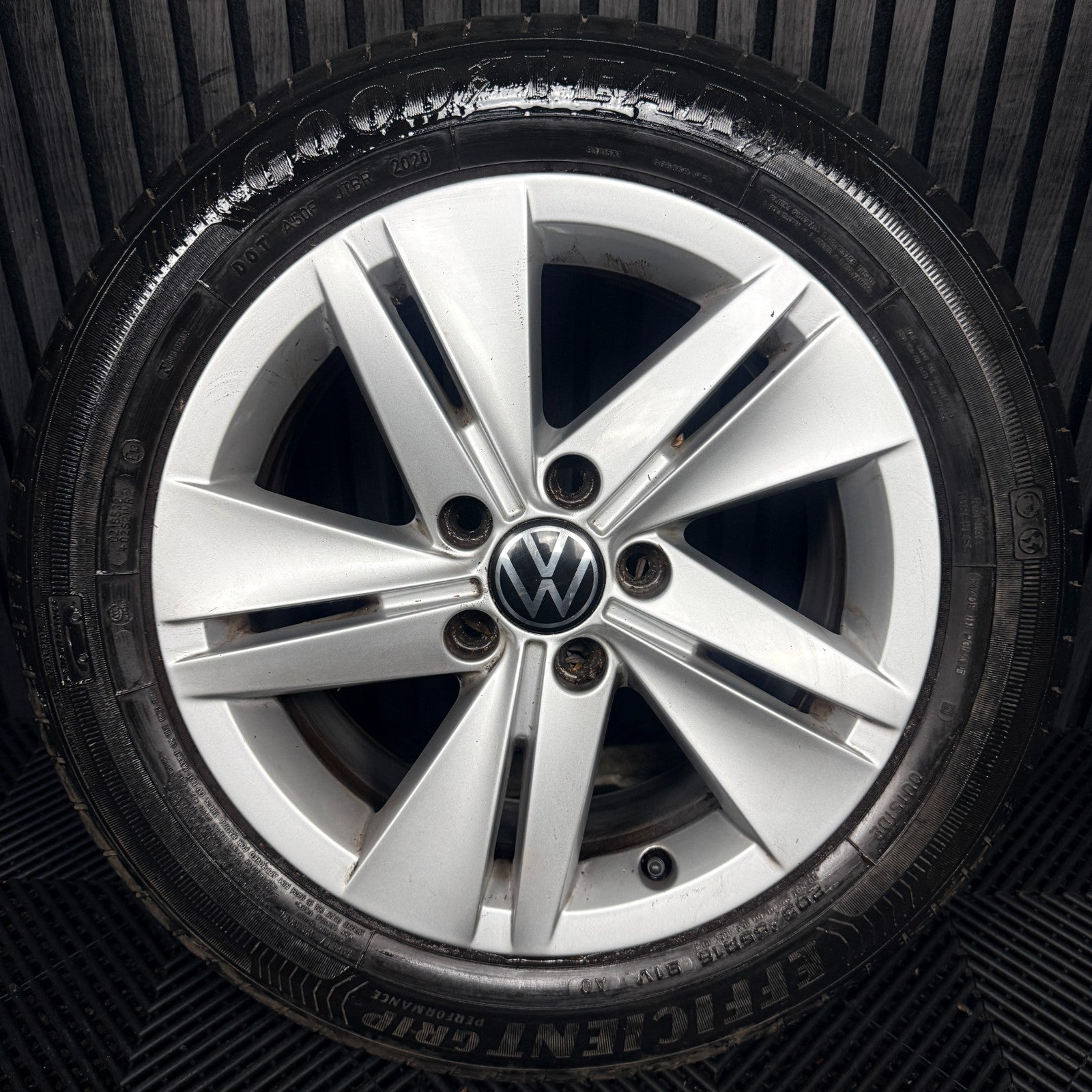 1X 16'' VW Golf MK8 Norfolk Alloy Wheel Tyre GT Single 5H0601025 Genuine