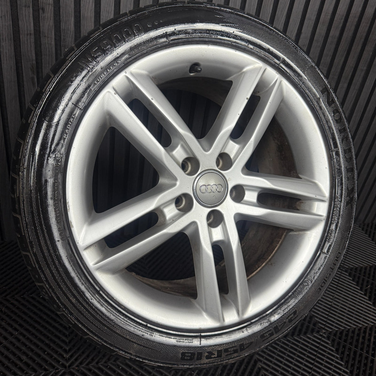 1X 18'' GENUINE AUDI A6 C7 S LINE SILVER ALLOYS WHEELS TYRES 4G0601025BL