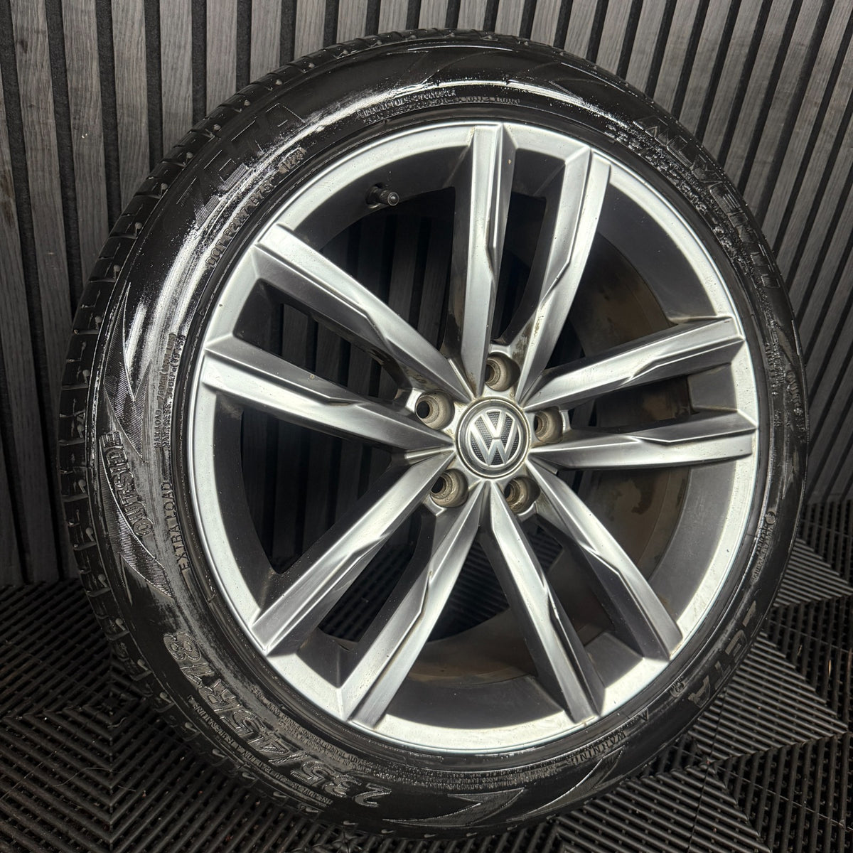 1X 18'' GENUINE VW PASSAT R LINE B8 DARTFORD GT GTE ALLOY WHEEL TYRE 3G0601025K