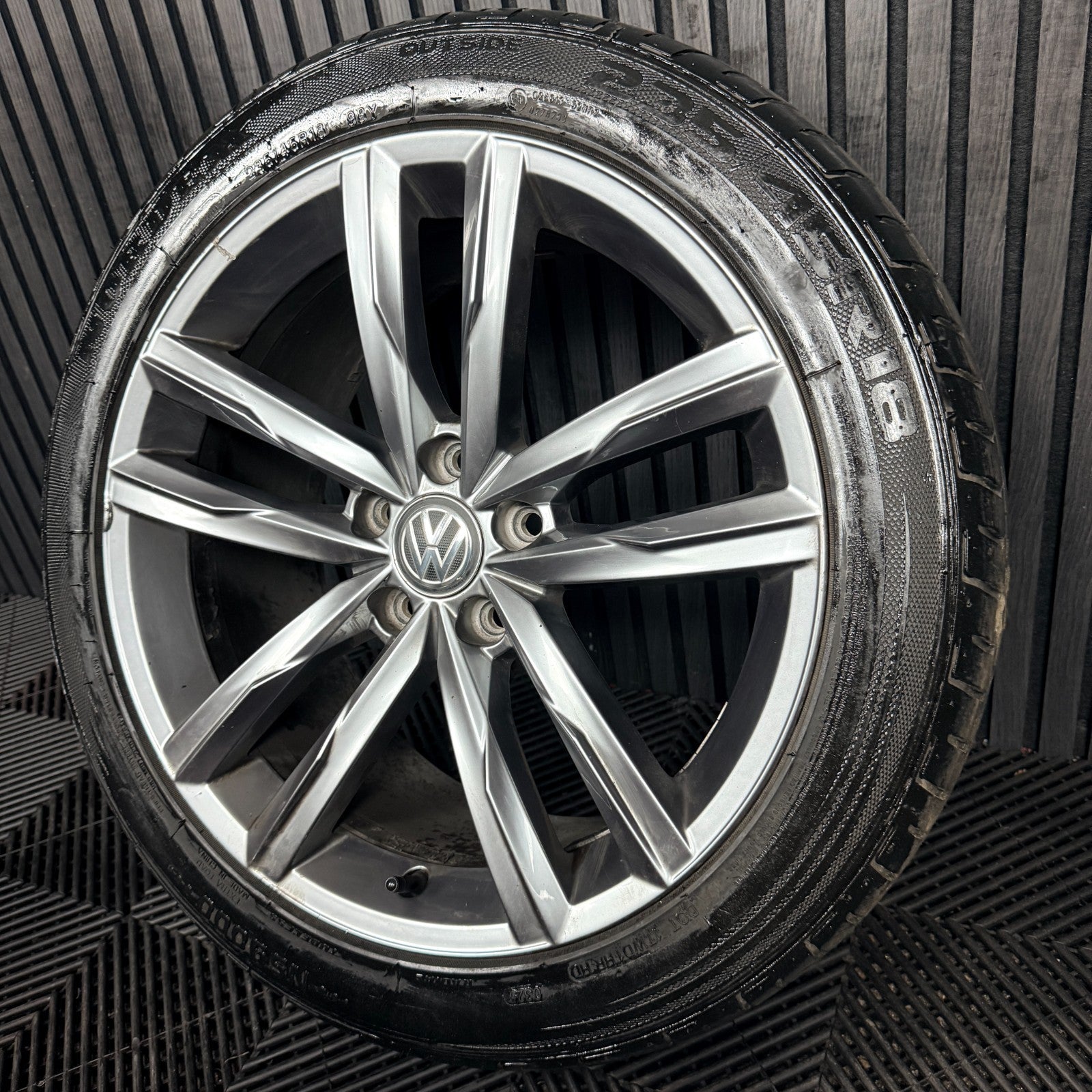 1X 18'' VW Passat R Line B8 Dartford GT GTE Alloy Wheel Tyre 3G0601025K Genuine