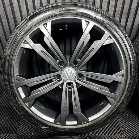 18" VW Golf Seville Grey GTD GT Mk7 Alloy Wheel Tyres 5G0601025CM Genuine