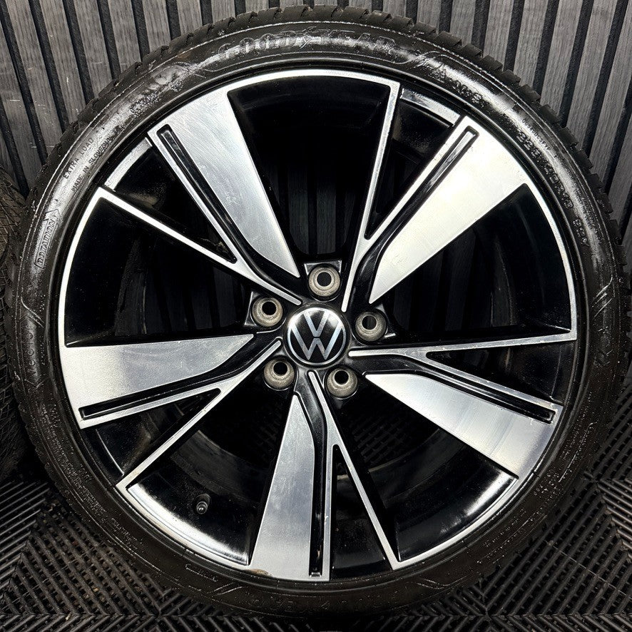 18" VW Golf GTD Mk8 GT GTI Bakersfield Wheels Tyre Alloy 5H0601025J Genuine
