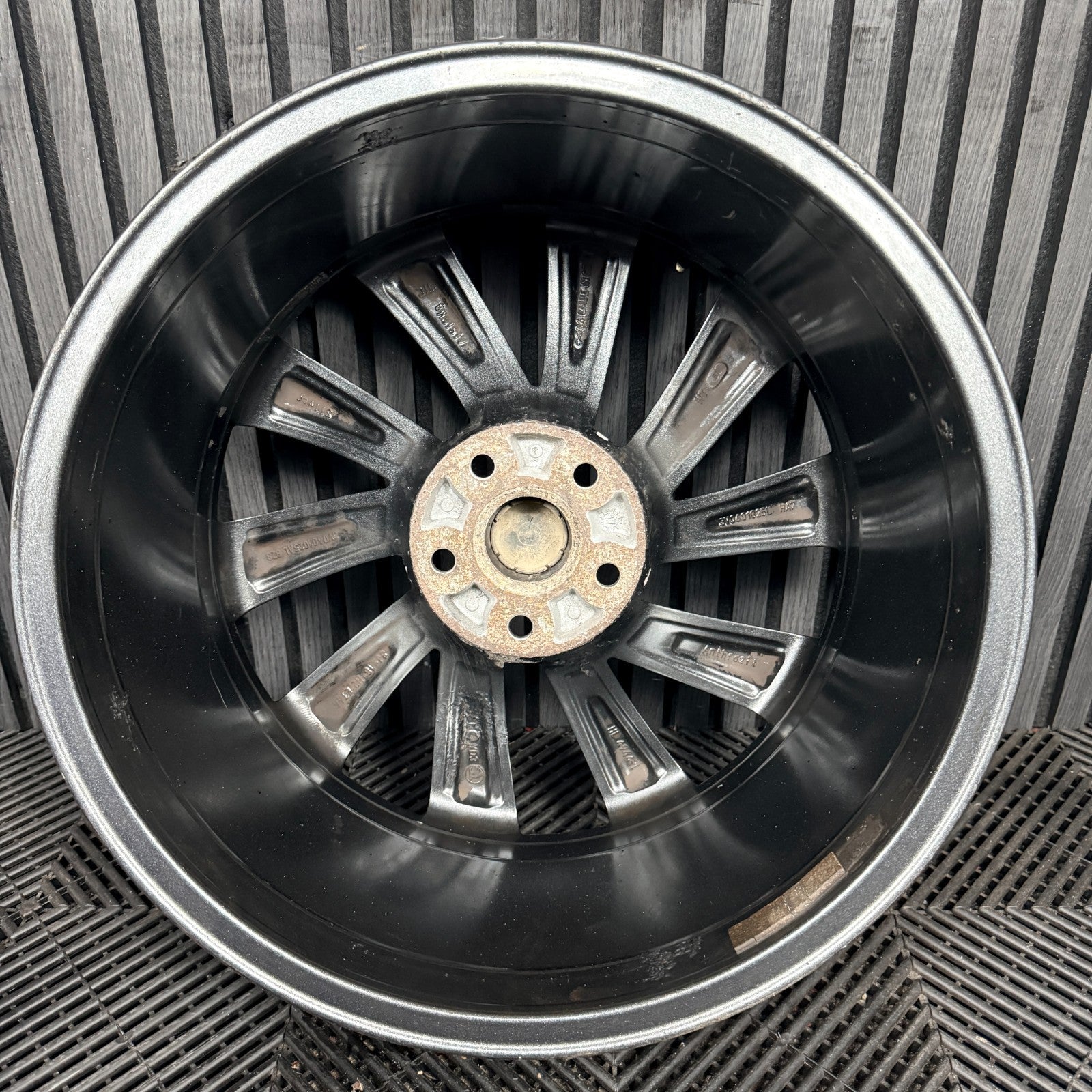 1X 18'' Skoda Superb Mk3 3V Alloy Wheel 3V0601025L Spare Genuine Single